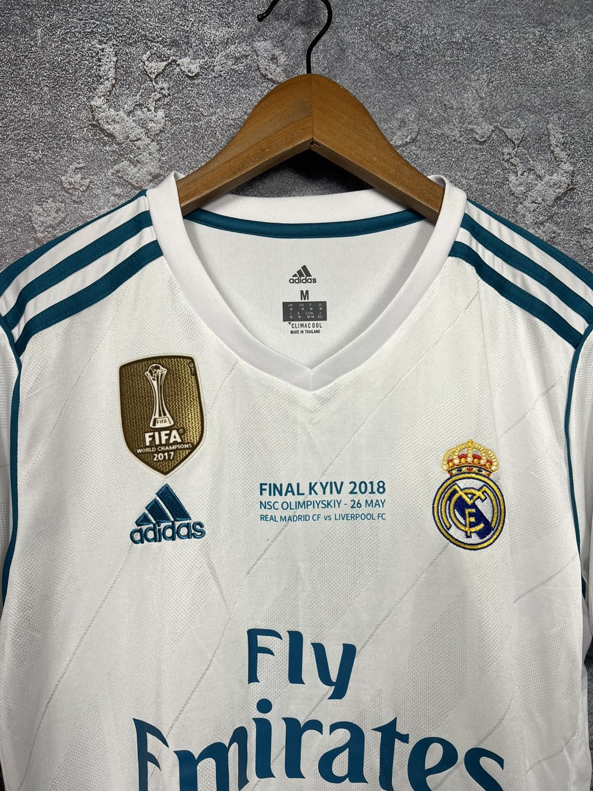 Adidas Adidas #8 Toni Kross Real Madrid Final Kiev 2018 Jersey Size US M / EU 48-50 / 2 - 6 Thumbnail