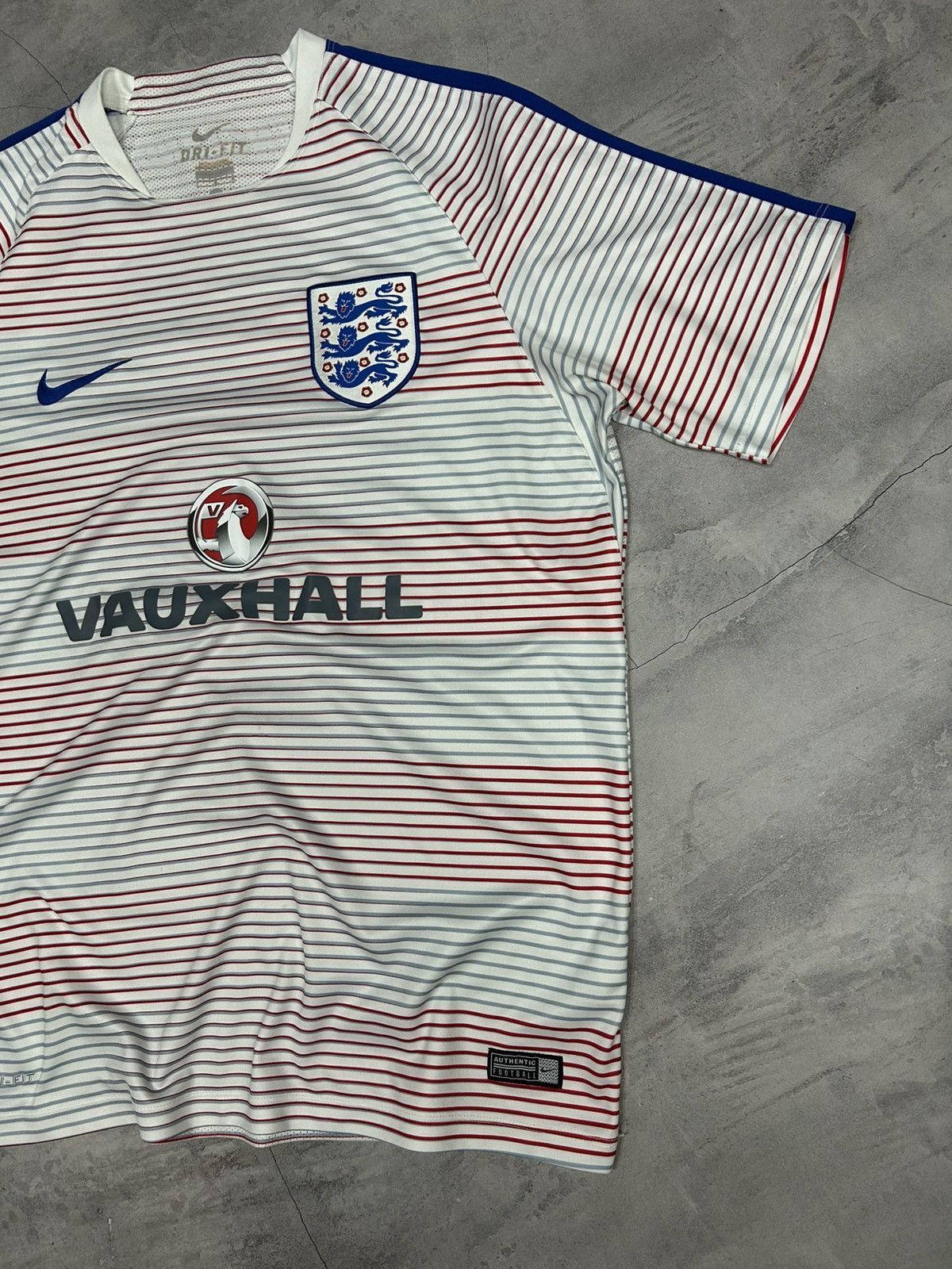 Nike ENGLAND JERSEY TRAINING SHIRT NIKE soccer jersey Size US L / EU 52-54 / 3 - 2 Thumbnail