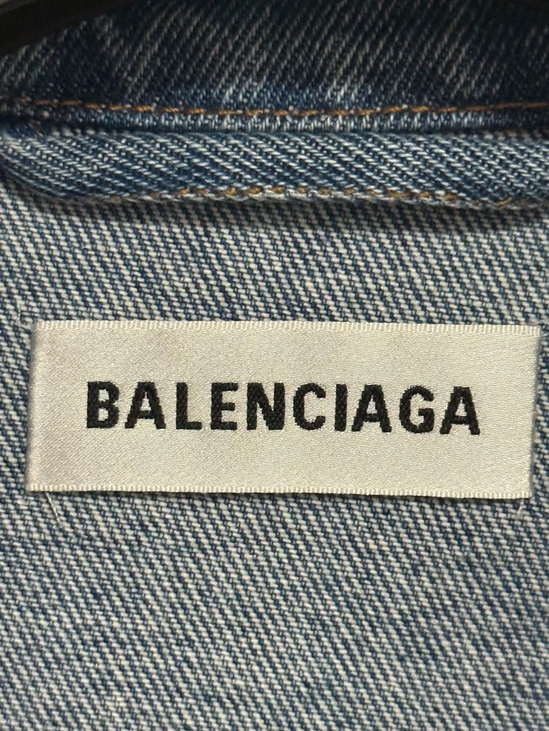 Balenciaga Balenciaga size 40 Light wash back rhinestone monogrammed Size US XXS / EU 40 - 5 Thumbnail