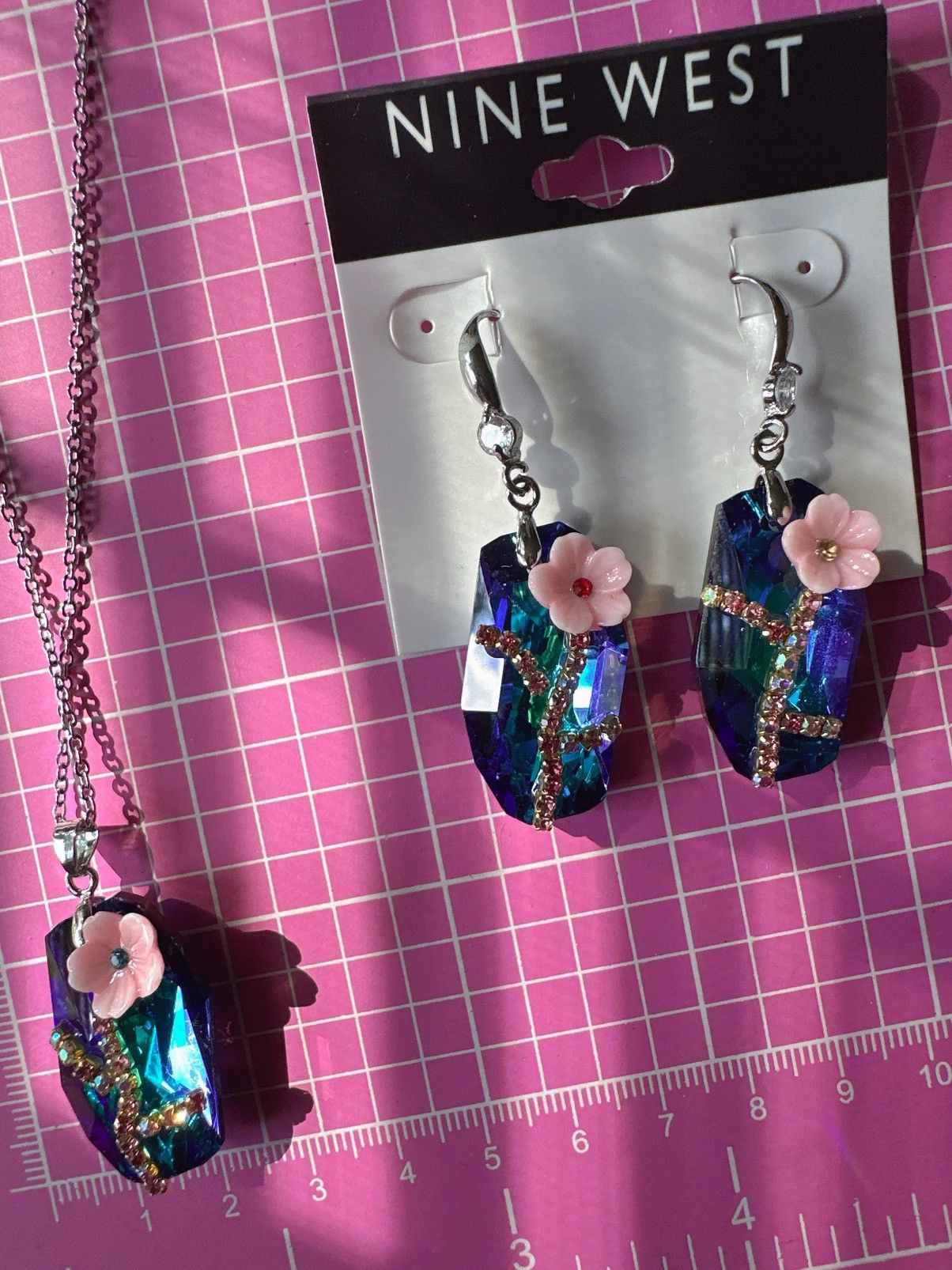Designer Nine West 2pc set necklace + earring Flower crystal Multi Size ONE SIZE - 2 Thumbnail