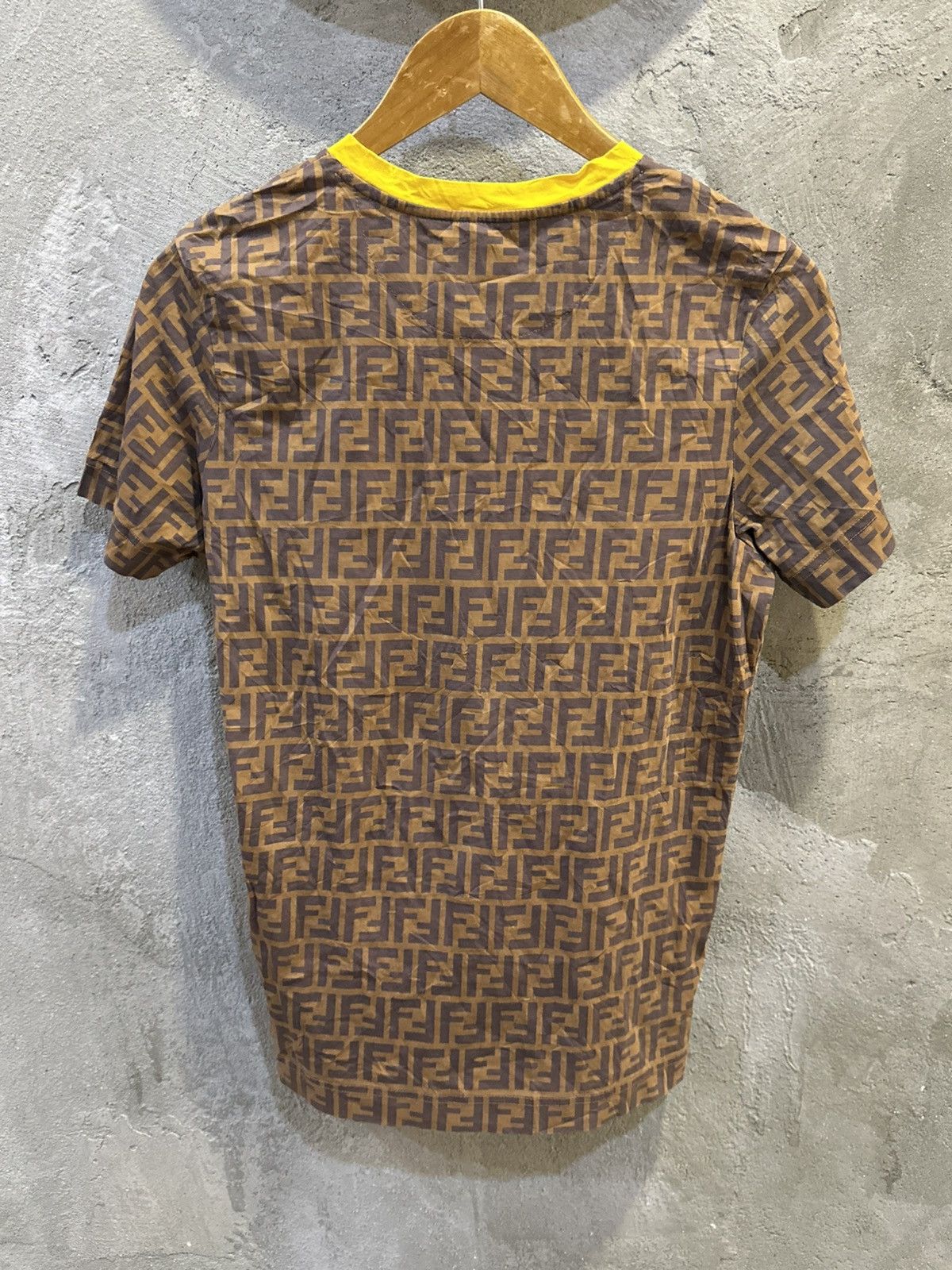 Fendi Fendi Roma Made in Italy Brown/Yellow Monogram T-Shirt Size US M / EU 48-50 / 2 - 13 Thumbnail