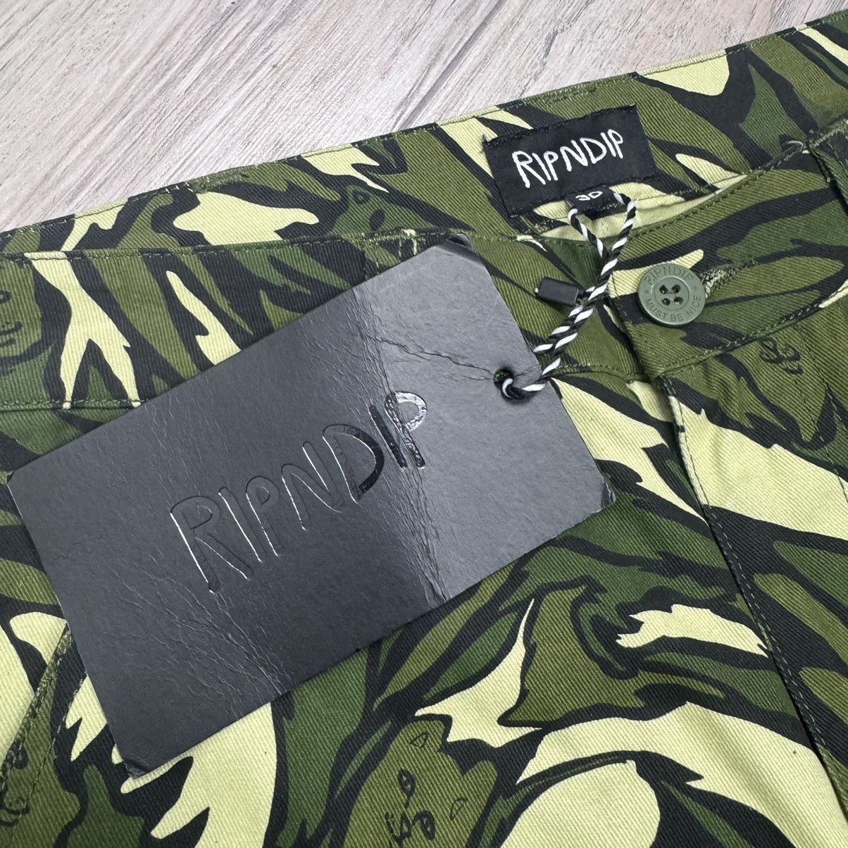 Hypebeast Crazy Rip N Dip Cat Camo Leaves Cargo Pants Size US 30 / EU 46 - 16 Thumbnail