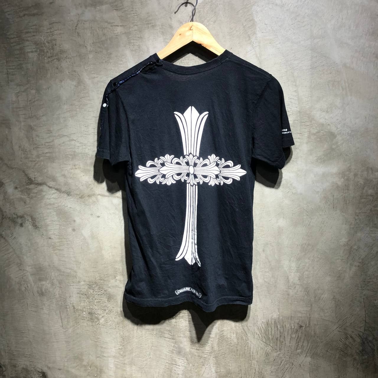 image of Chrome Hearts Cross Buttoned Shoulder Pocket Tee in Black, Men's (Size XS)