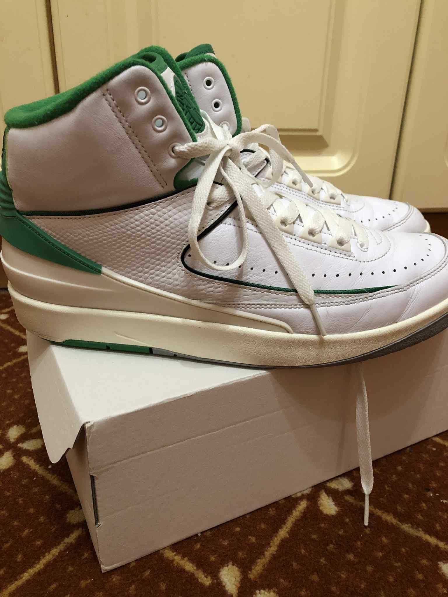 Jordan Brand Air Jordan 2 Retro "Lucky Green" Size US 10 / EU 43 - 12 Thumbnail