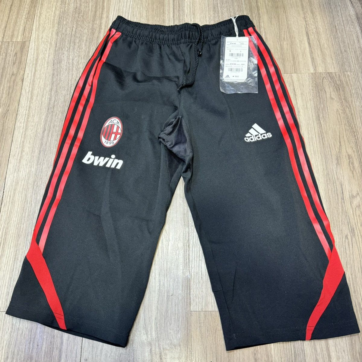 Adidas AC Milan 3/4 training pants (Bnwt) Size US 28 / EU 44 - 1 Thumbnail