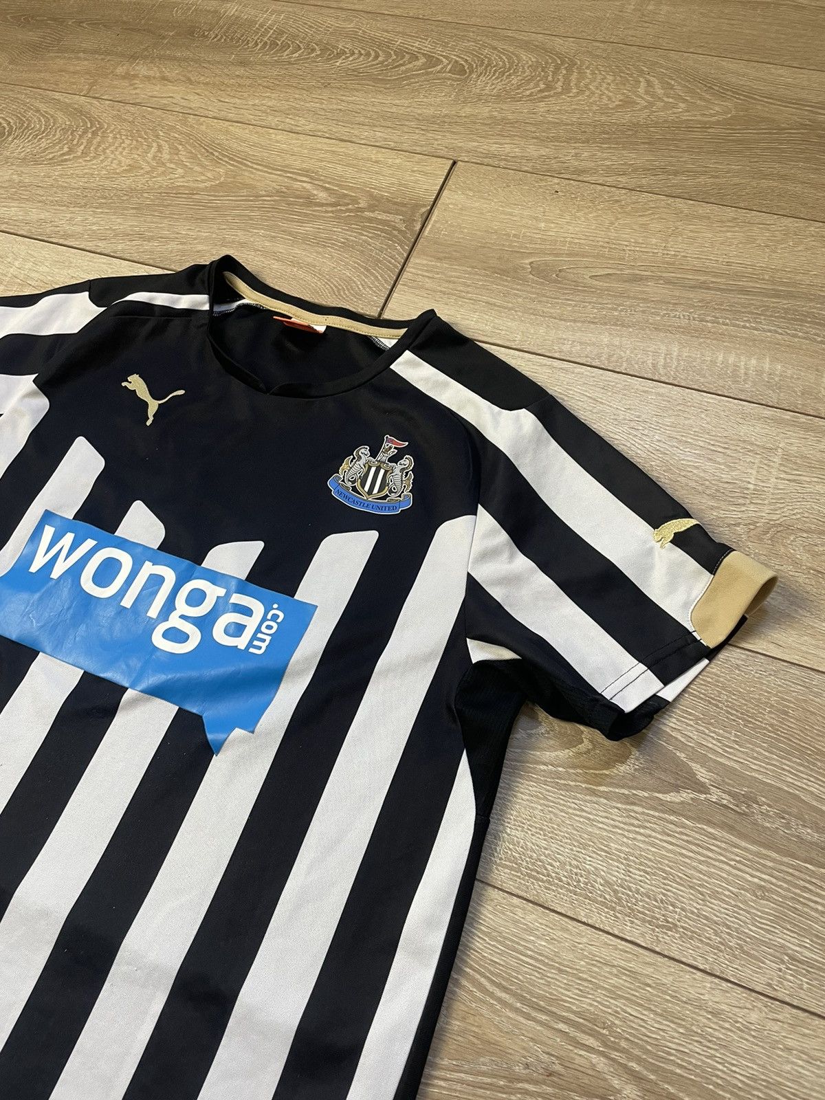 Puma NEWCASTLE UNITED 2014 2015 HOME FOOTBALL SHIRT SOCCER JERSEY Size US M / EU 48-50 / 2 - 2 Thumbnail
