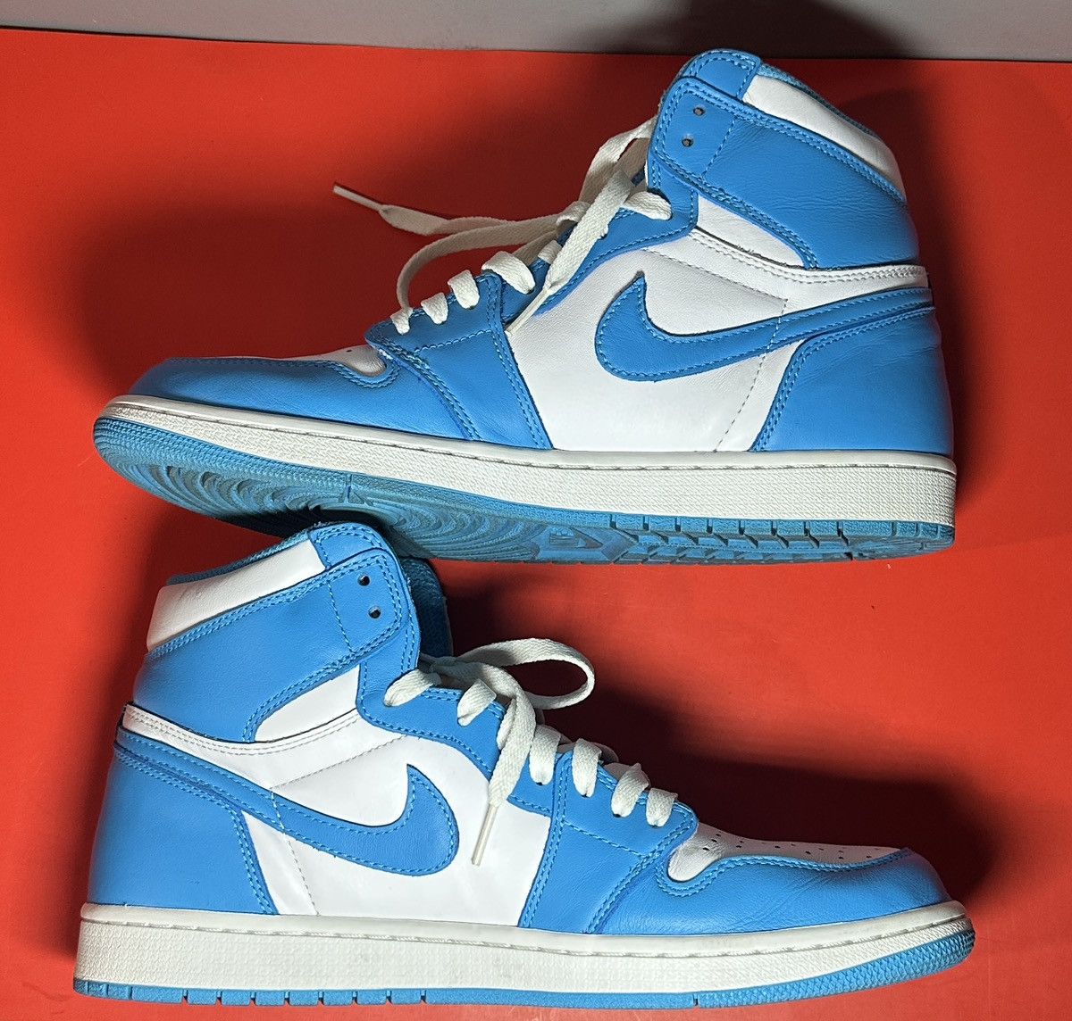 Jordan Brand Size 11 - Jordan 1 Retro High OG UNC 2015 Size US 11 / EU 44 - 3 Thumbnail