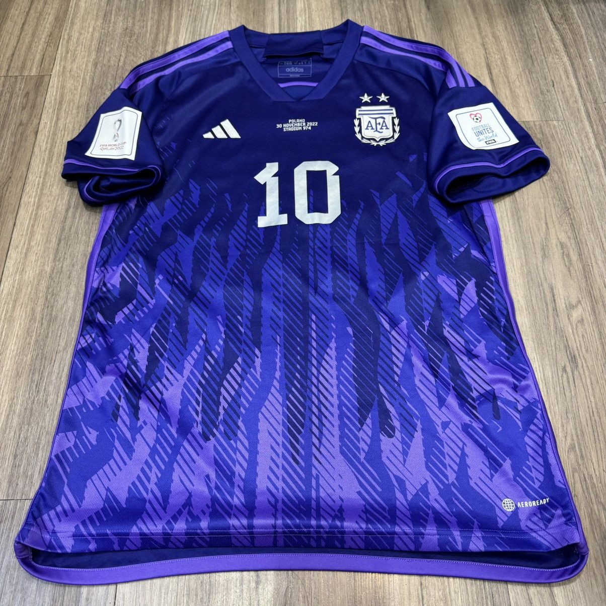 Adidas Argentina WC2022 away shirt #10 Messi Size US L / EU 52-54 / 3 - 1 Thumbnail