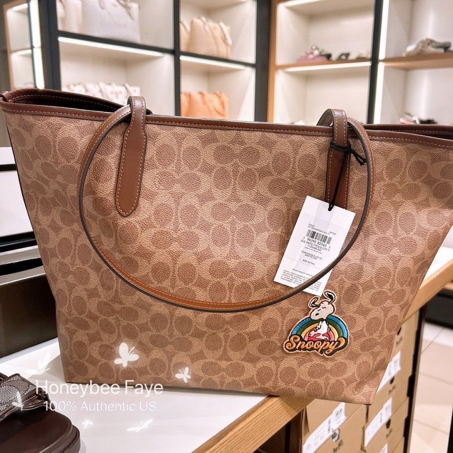 Coach Coach X Peanuts City Tote With Patches CBJ91 Size ONE SIZE - 4 Thumbnail
