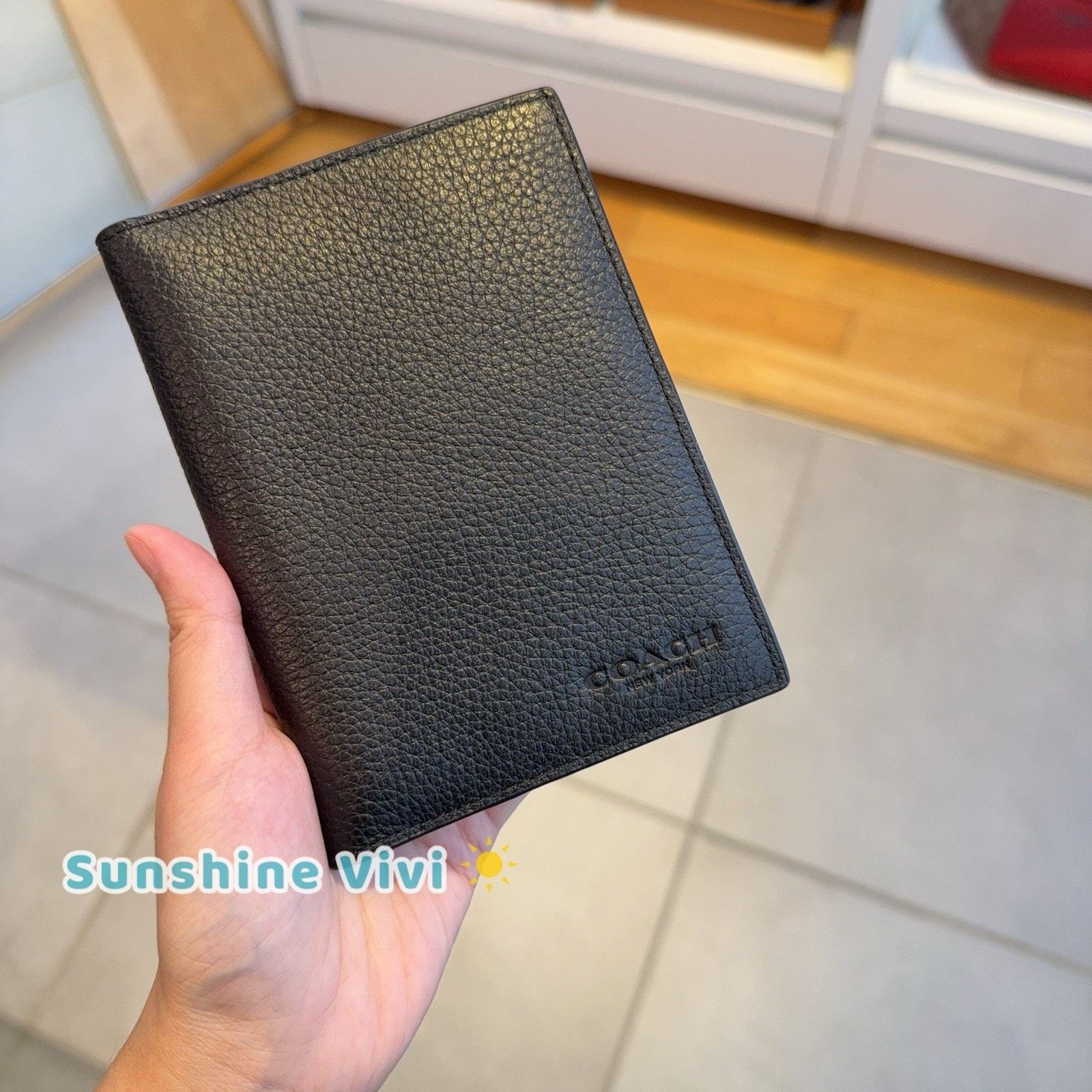 Coach NWT Coach Brand New CU131 Men's Leather Passport Case Size ONE SIZE - 1 Thumbnail