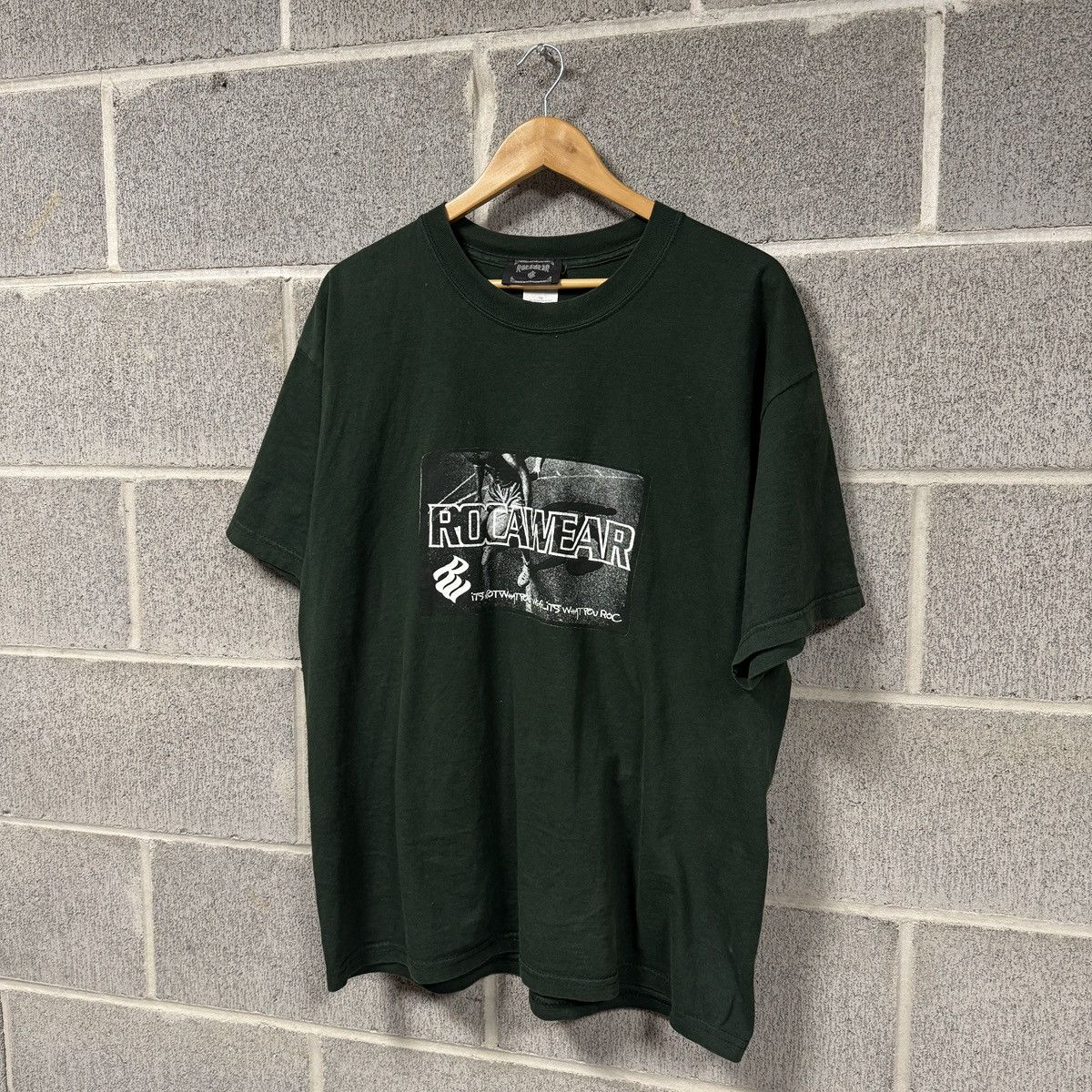 Vintage RocaWear Basketball Faded Thrashed Tee ERD Grunge JNCO Size US XL / EU 56 / 4 - 10 Thumbnail