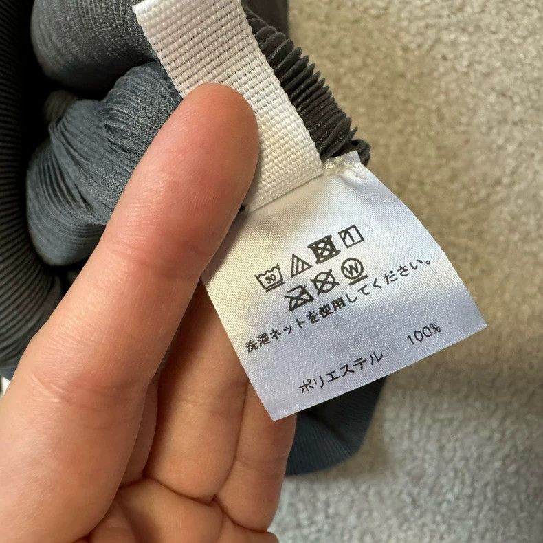 Issey Miyake Issey Miyake Black pleated vest Size M / US 6-8 / IT 42-44 - 5 Thumbnail