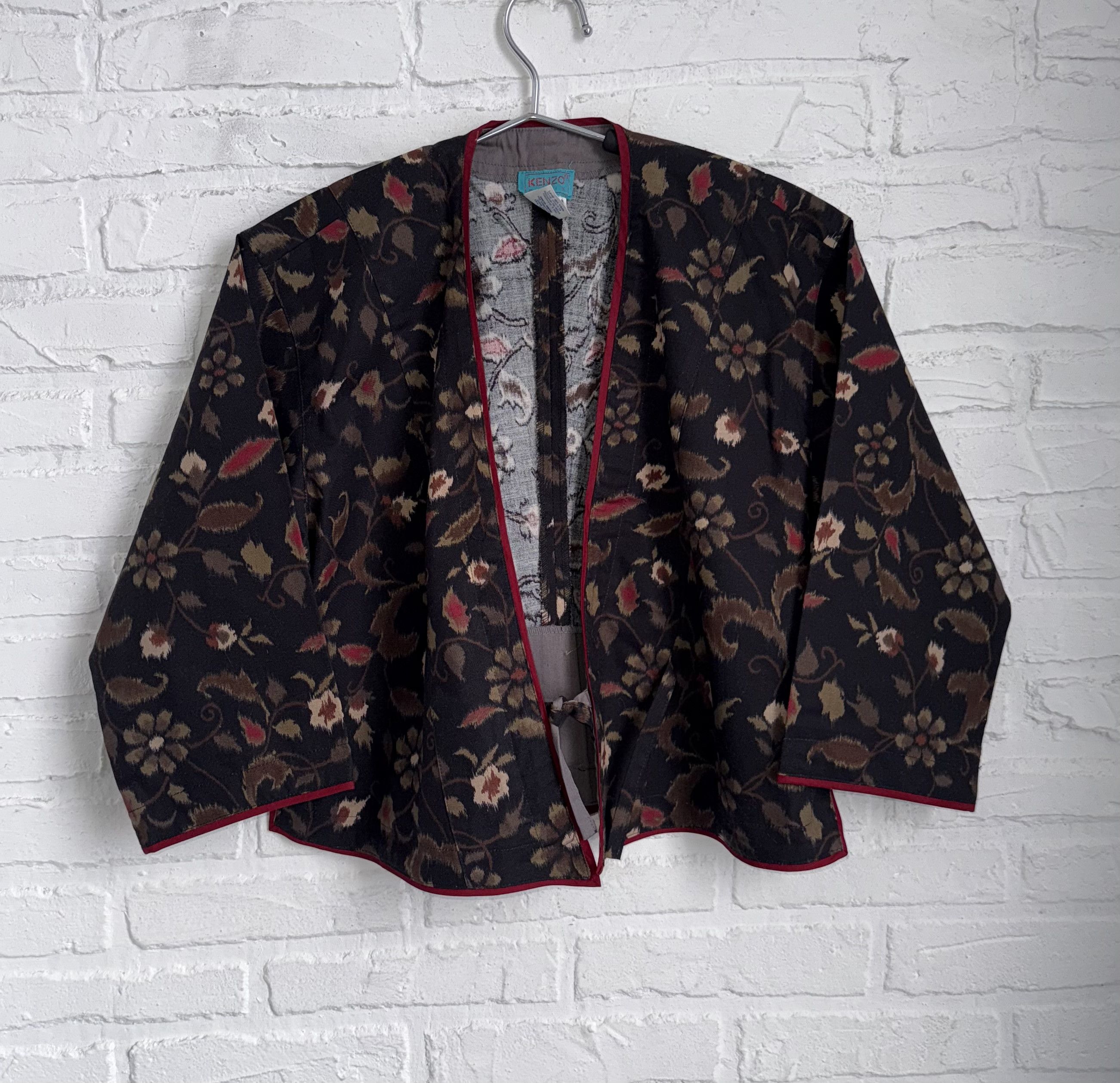 Kenzo Vintage 90s Kenzo Paris Floral Tapestry Jacket Kimono Size S / US 4 / IT 40 - 1 Thumbnail