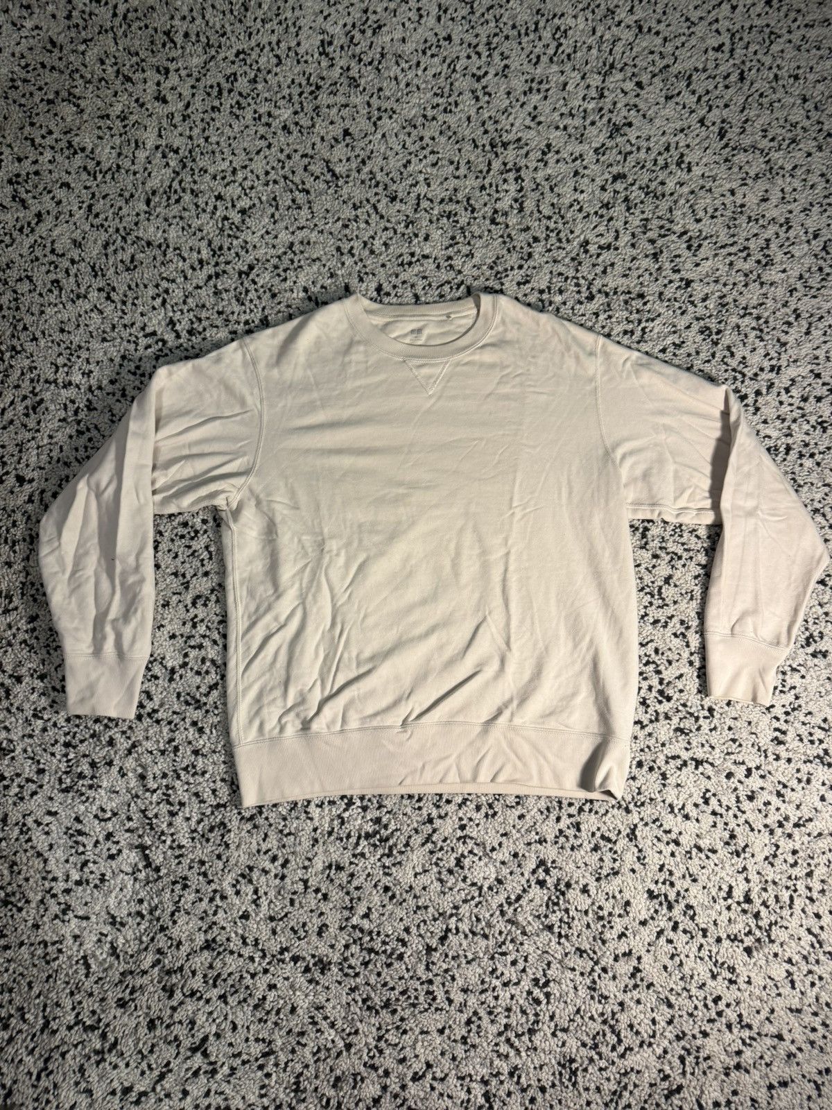 Uniqlo Tan Long Sleeve Crewneck - Streetwear Y2K Size US XL / EU 56 / 4 - 1 Thumbnail