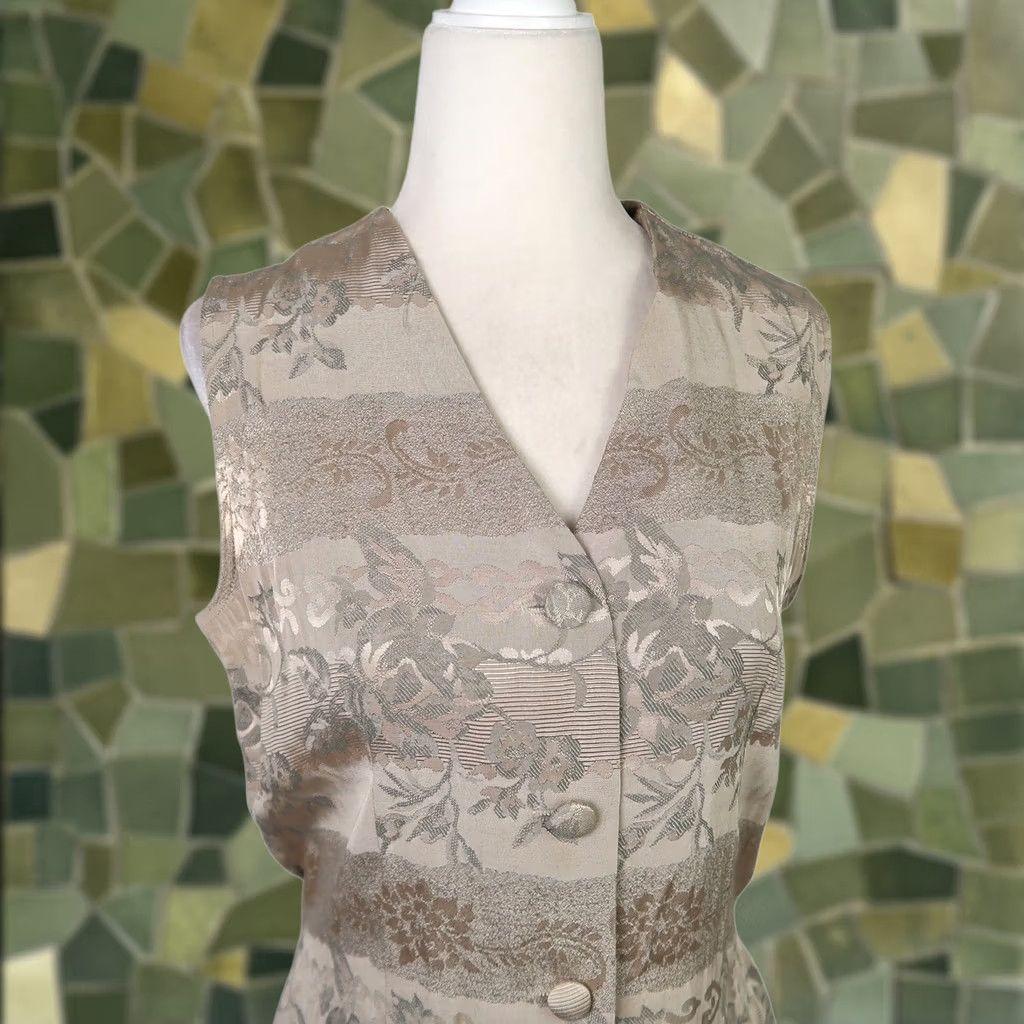 Vintage VINTAGE 80s Signet Tan Satin Brocade Floral Vest Small Womens Sleeveless Button Front Size S / US 4 / IT 40 - 1 Thumbnail