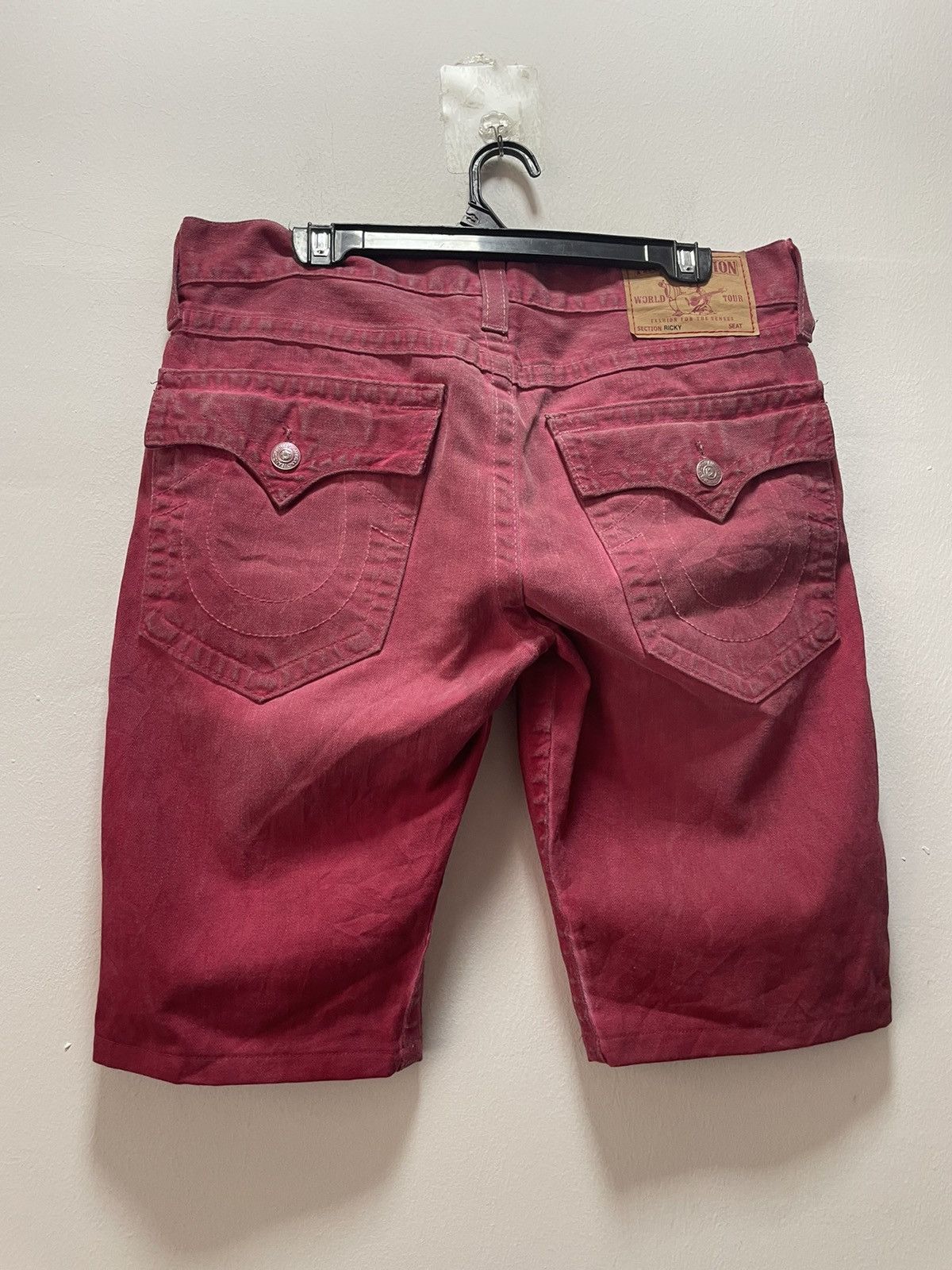True Religion Vintage TRUE RELIGION Short Pants Red USA Size US 36 / EU 52 - 5 Thumbnail