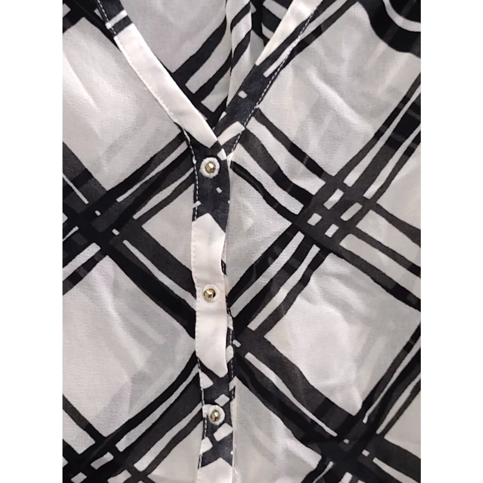Banana Republic Banana Republic Blouse Shirt Striped V-Neck S Black/White Sheer Long Sleeve Classic/Fitted Size S Womens 90s Designer Pattern Criss Cross Size S / US 4 / IT 40 - 7 Thumbnail