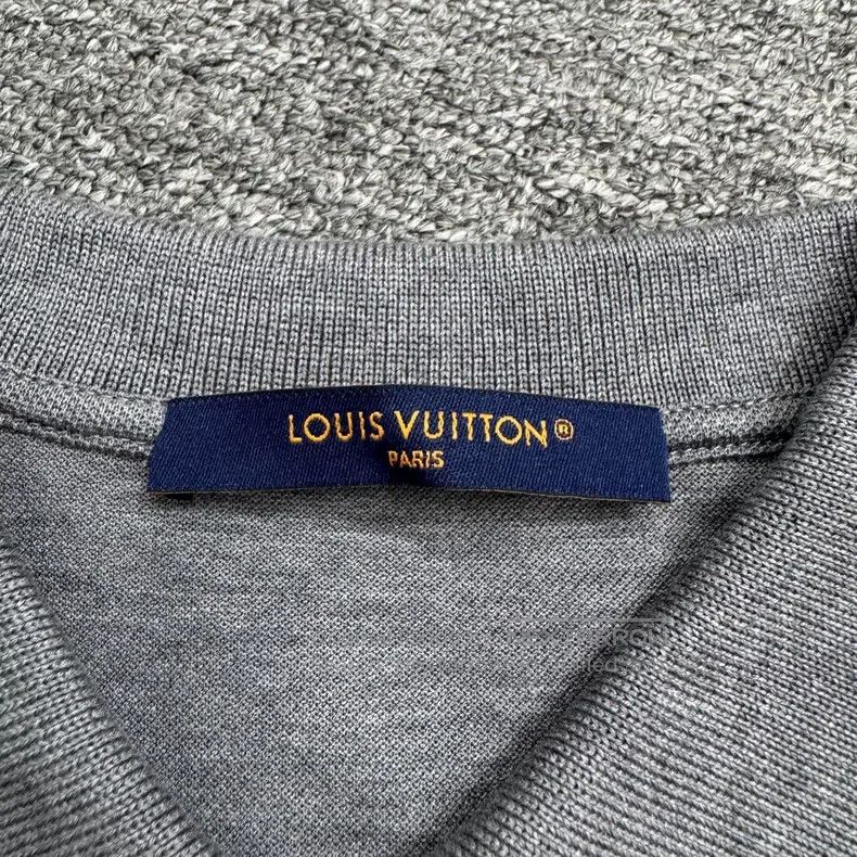 Louis Vuitton Louis Vuitton Embroidered monogram polo shirt Size US M / EU 48-50 / 2 - 2 Thumbnail