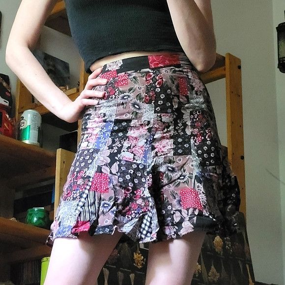 Vintage Next Issue Vintage Patchwork Floral Mini Skirt - S Size 25" / US 0 / IT 36 - 1 Thumbnail