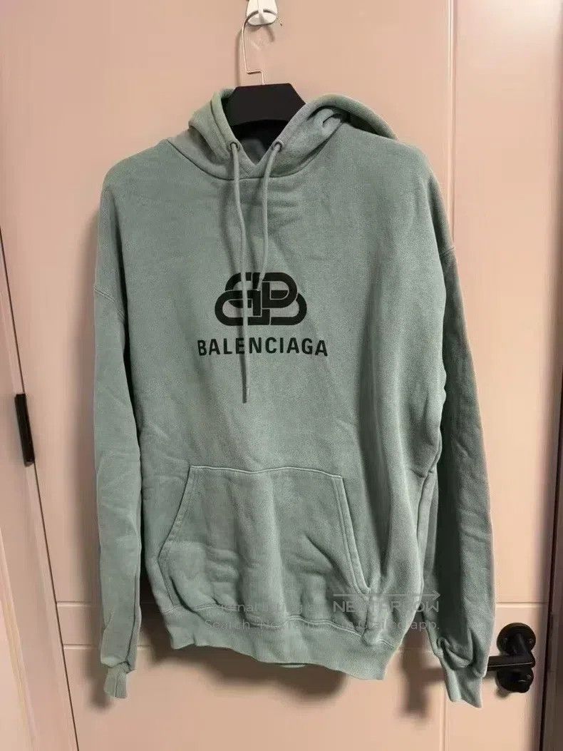 Balenciaga Balenciaga Lock Buckle Hoodie Size US XS / EU 42 / 0 - 1 Thumbnail