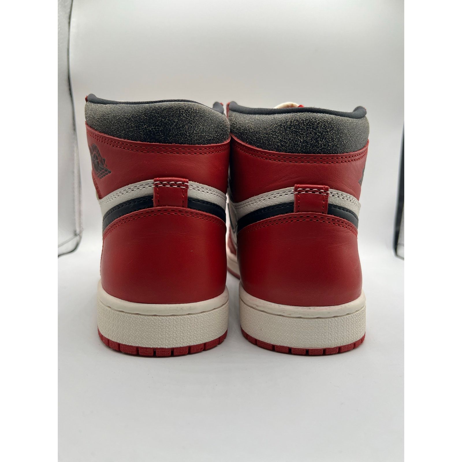 Jordan Brand Air Jordan 1 Retro High OG “Chicago Lost & Found” size 7.5 Size US 7.5 / EU 40-41 - 4 Thumbnail