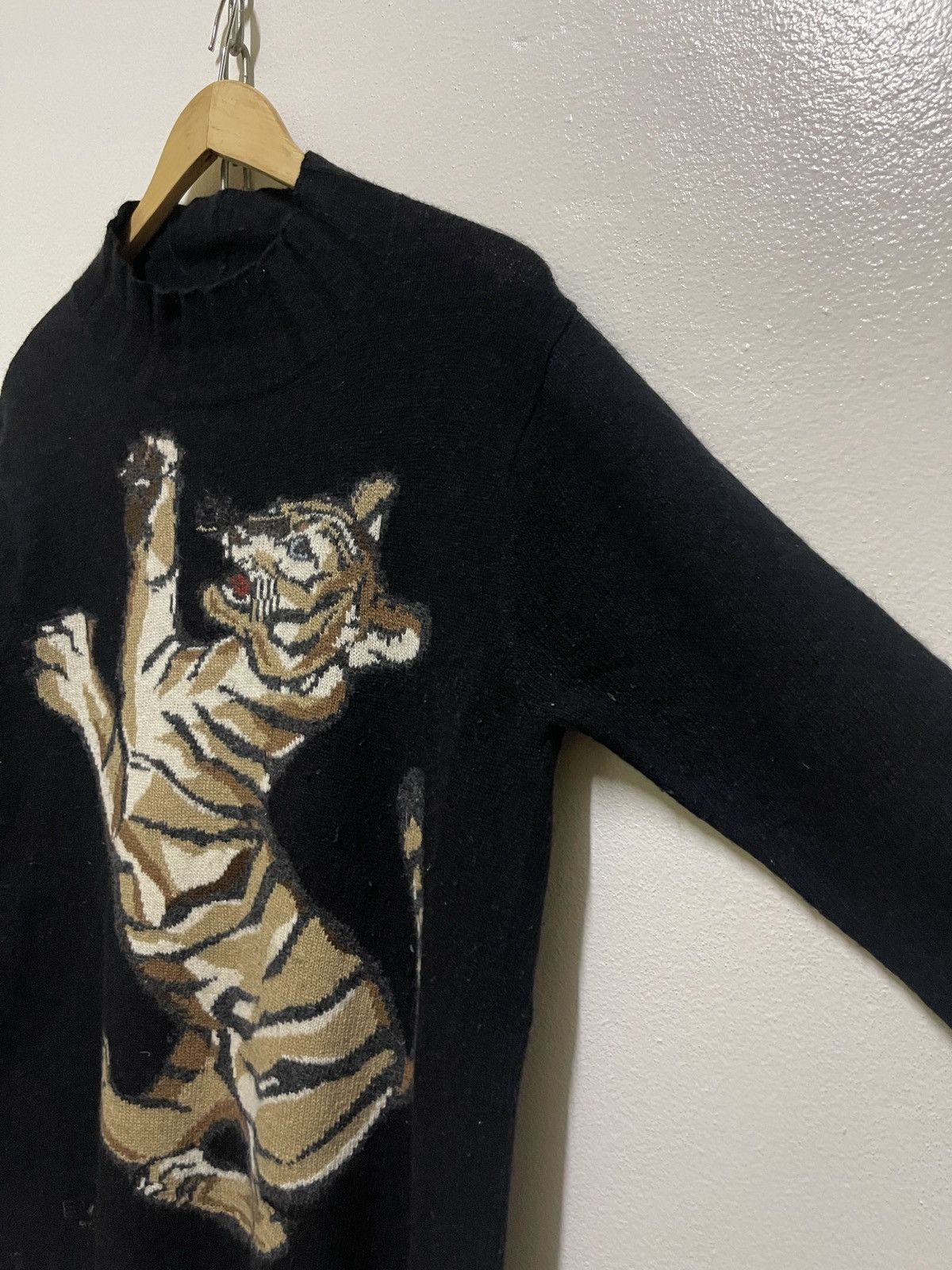 Japanese Brand × Krizia Uomo × Vintage Evex by Krizia Tiger Jumper Knitwear Size M / US 6-8 / IT 42-44 - 7 Thumbnail