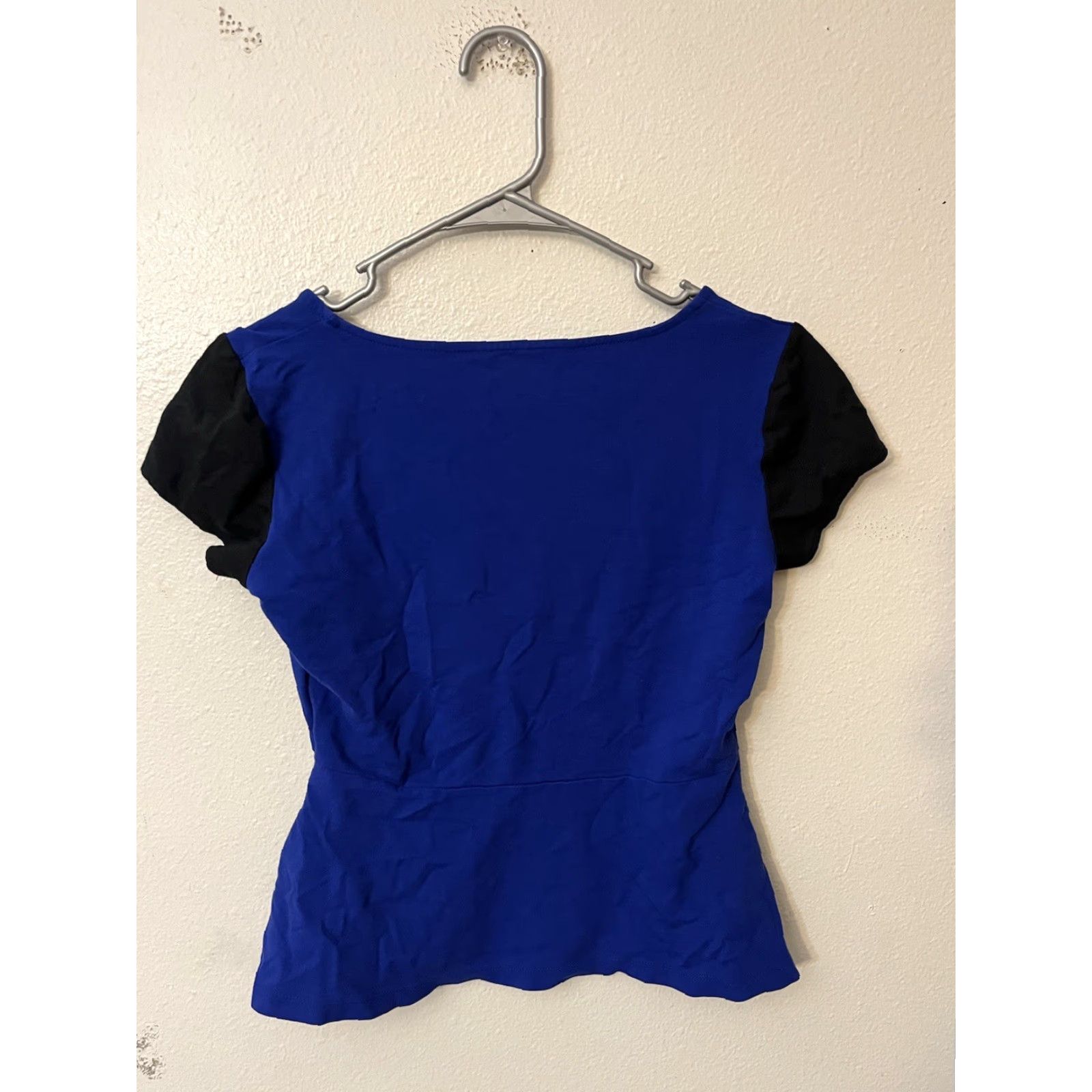 Banana Republic Banana Republic Blouse Colorblock Top Short Sleeve White Black Royal Blue Multicolor 4 Womens Size S / US 4 / IT 40 - 3 Thumbnail
