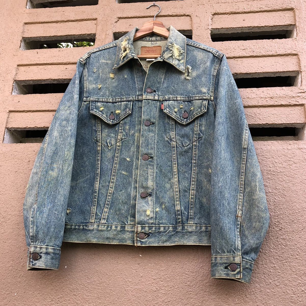 Levi's Vintage Clothing Vintage 80s Levis THRASHED Trucker Jacket Made In USA 🇺🇸 Size US M / EU 48-50 / 2 - 2 Thumbnail
