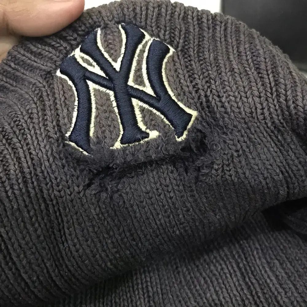 MLB × New York Yankees New York Yankees Small Logo Beanie Hat Size ONE SIZE - 3 Thumbnail