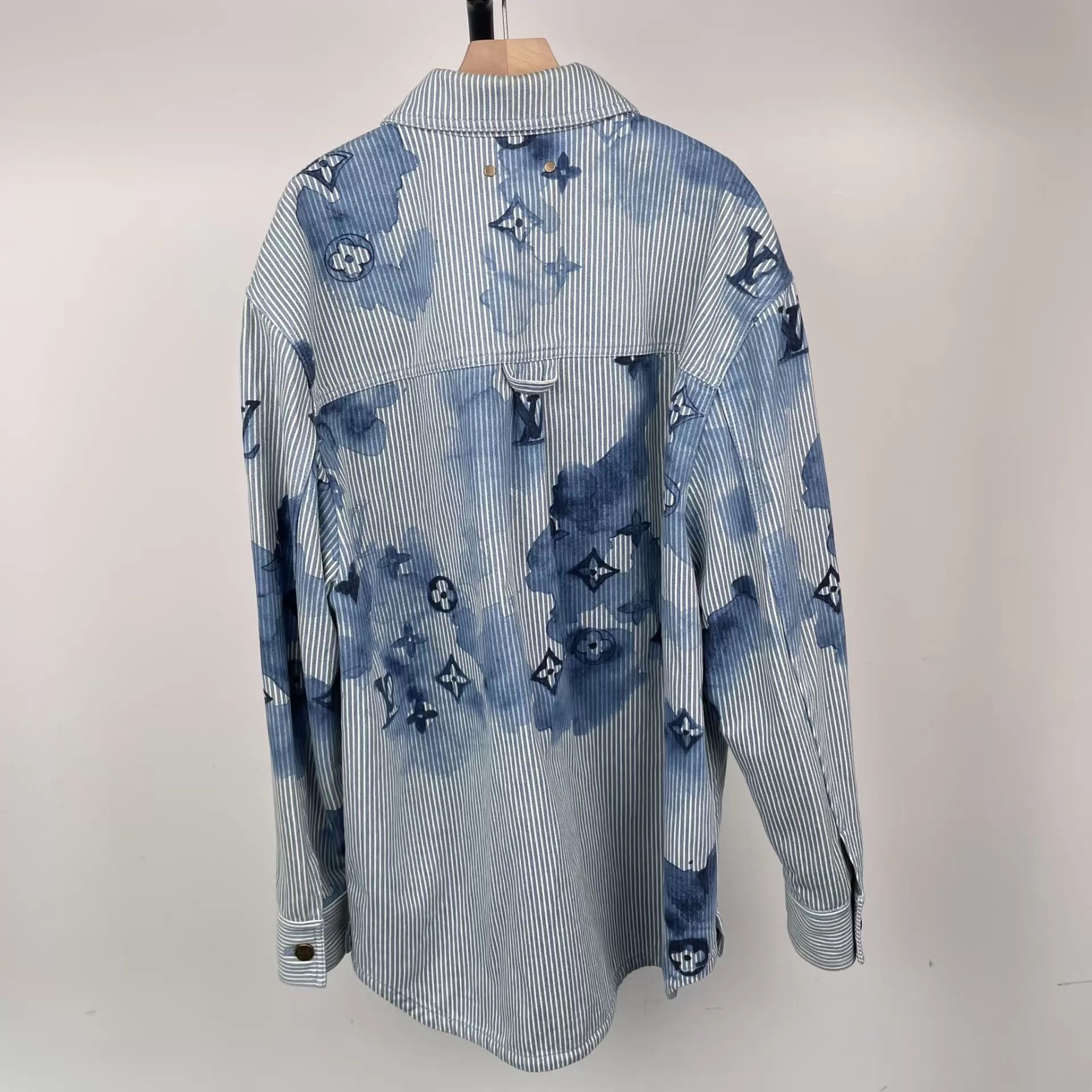Louis Vuitton LV Denim Monogram Blue M Jacket 21 Size US M / EU 48-50 / 2 - 2 Thumbnail