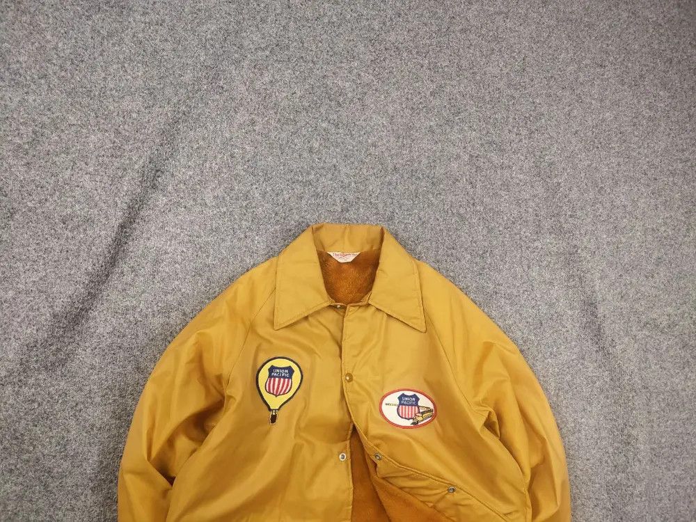 Vintage Vintage 70s The Warm USA union Pacific Railroad Coach Jacket Size US M / EU 48-50 / 2 - 1 Thumbnail