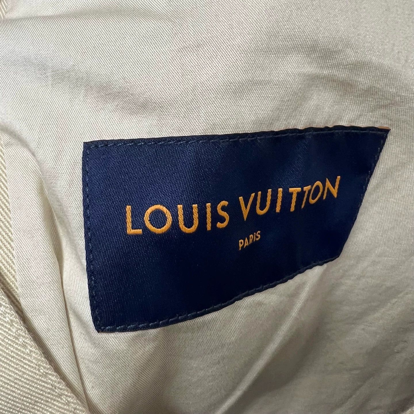 Louis Vuitton Louis Vuitton Ivory Embossed Workwear Denim Jacket 48 Size US M / EU 48-50 / 2 - 3 Thumbnail