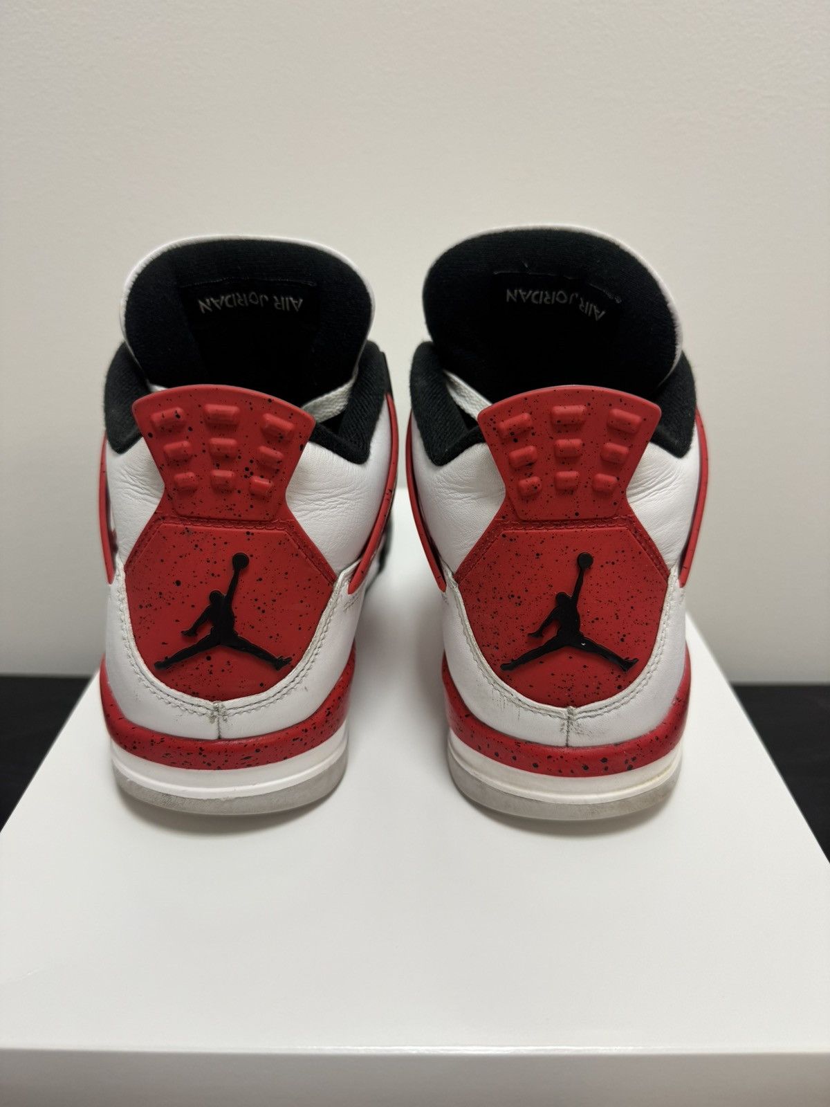 Jordan Brand Jordan 4 red cement Size US 9.5 / EU 42-43 - 4 Thumbnail