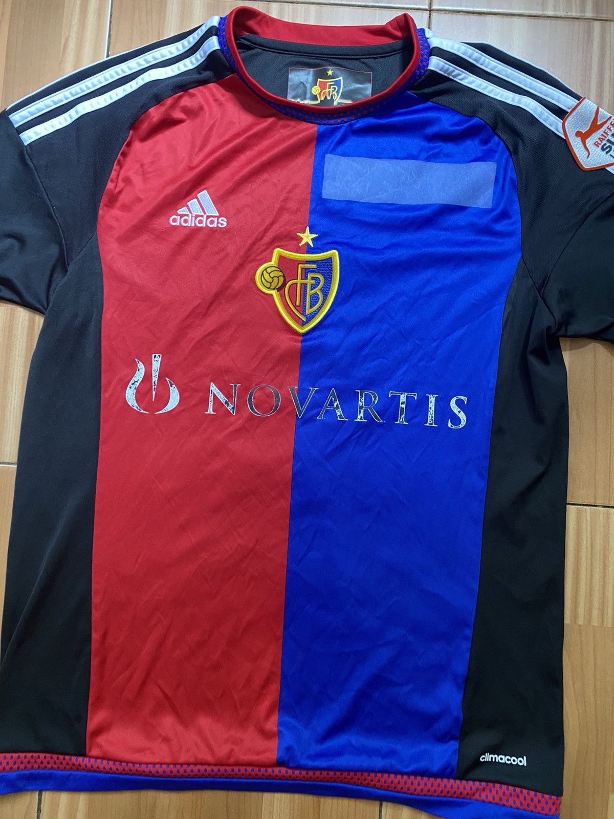Adidas × Vintage Adidas FC Basel 2016/17 Home Football Shirt Soccer Jersey Size US M / EU 48-50 / 2 - 3 Thumbnail