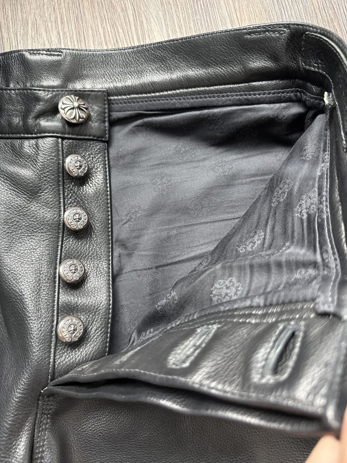 Chrome Hearts Chrome heart leather jeans Size US 30 / EU 46 - 11 Thumbnail