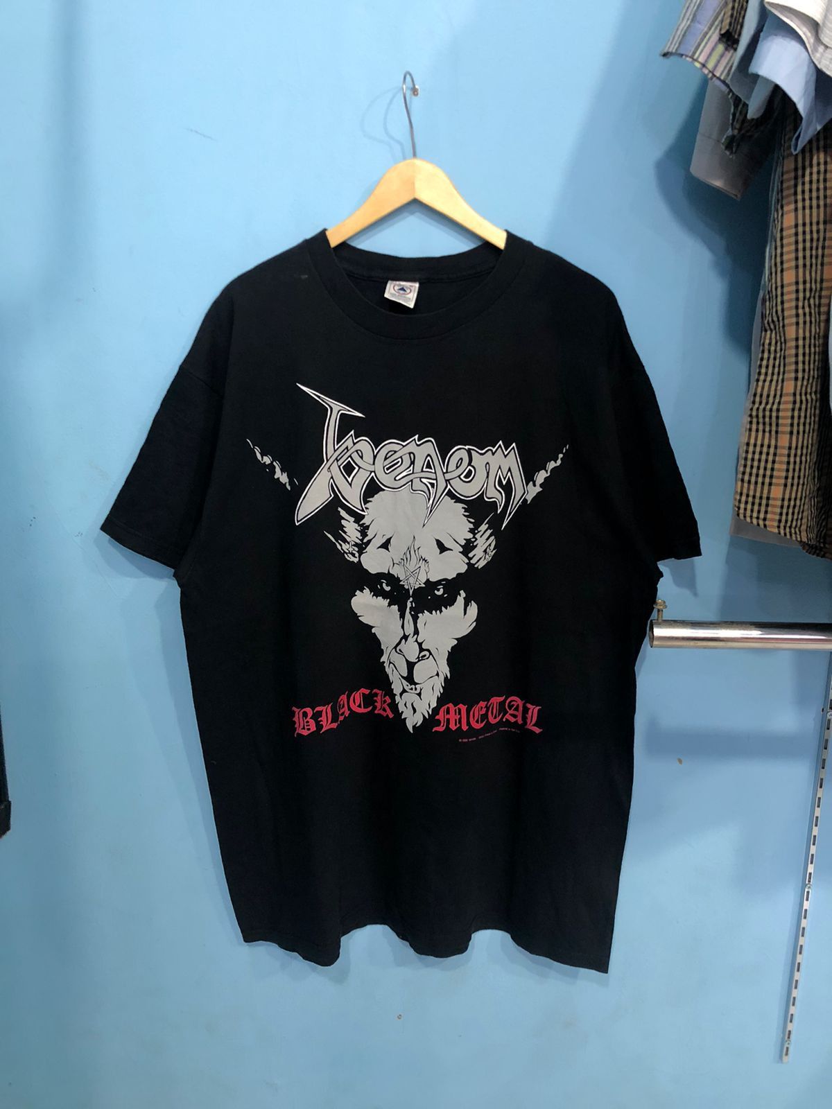 Band Tees × Vintage Vintage venom black metal 1996 Size US XL / EU 56 / 4 - 1 Thumbnail