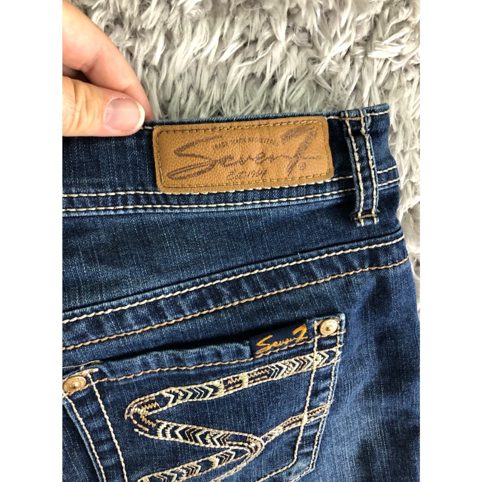 Vintage Seven7 Womens Size 8 Mid Rise Dark Wash Boyfriend Blue Jean Shorts Size 30" / US 8 / IT 44 - 5 Thumbnail