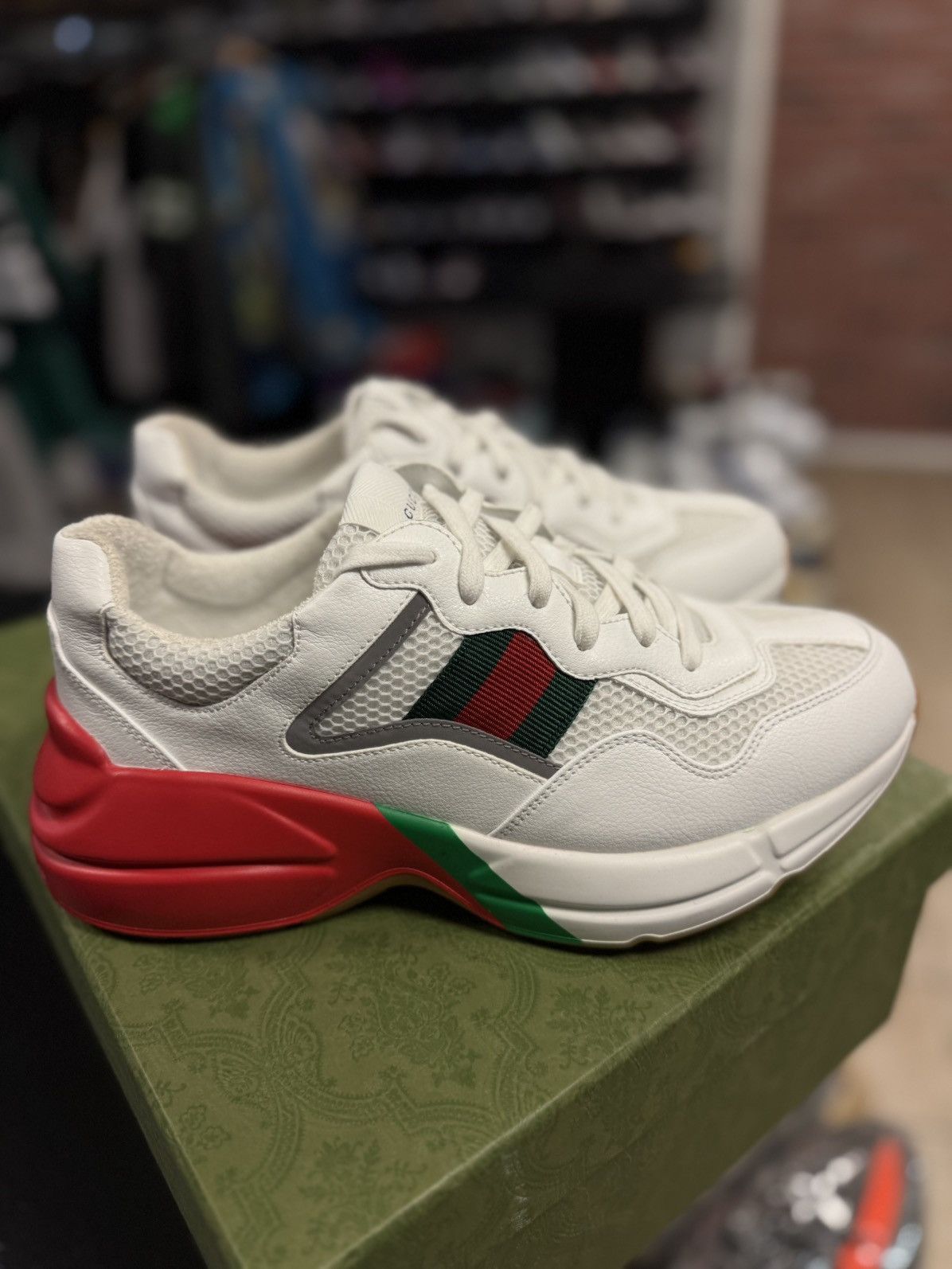 Gucci Gucci White Red Rhyton Shoes Size 7.5G/8US Size US 8 / EU 41 - 11 Thumbnail