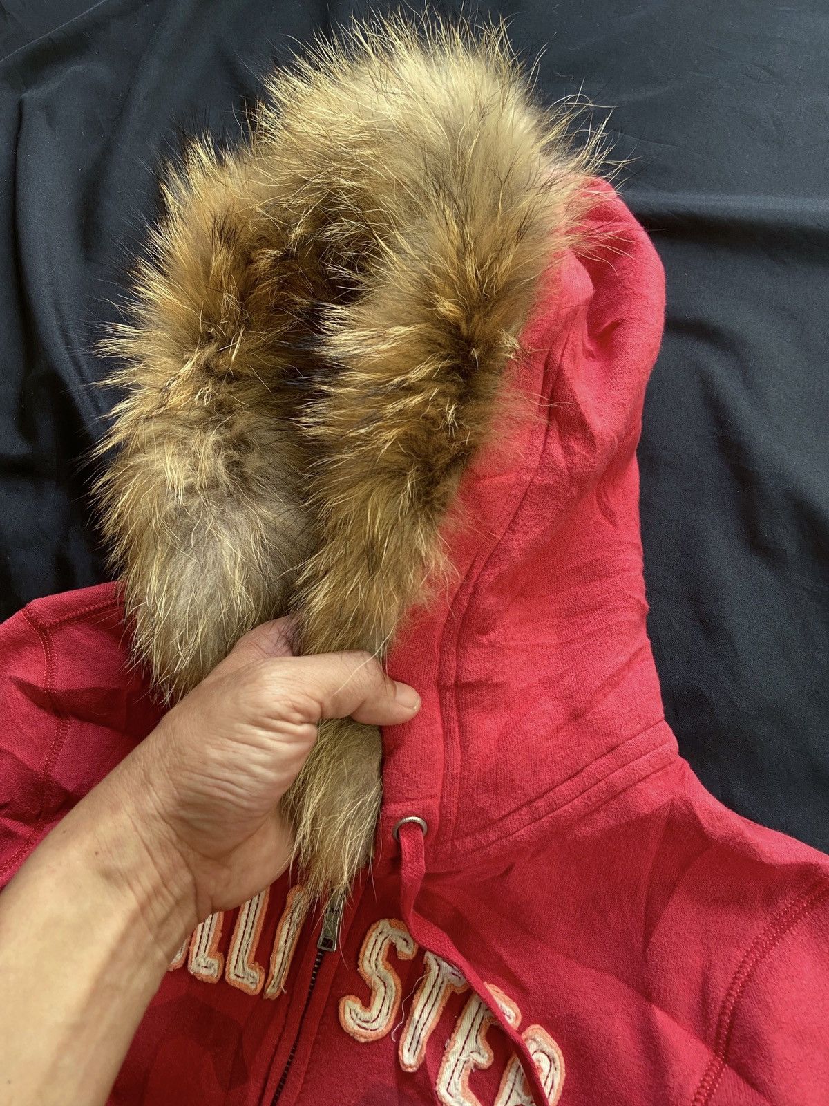 Hollister HOLLISTER FAUX FUR ZIP HOODIE Size US S / EU 44-46 / 1 - 8 Thumbnail