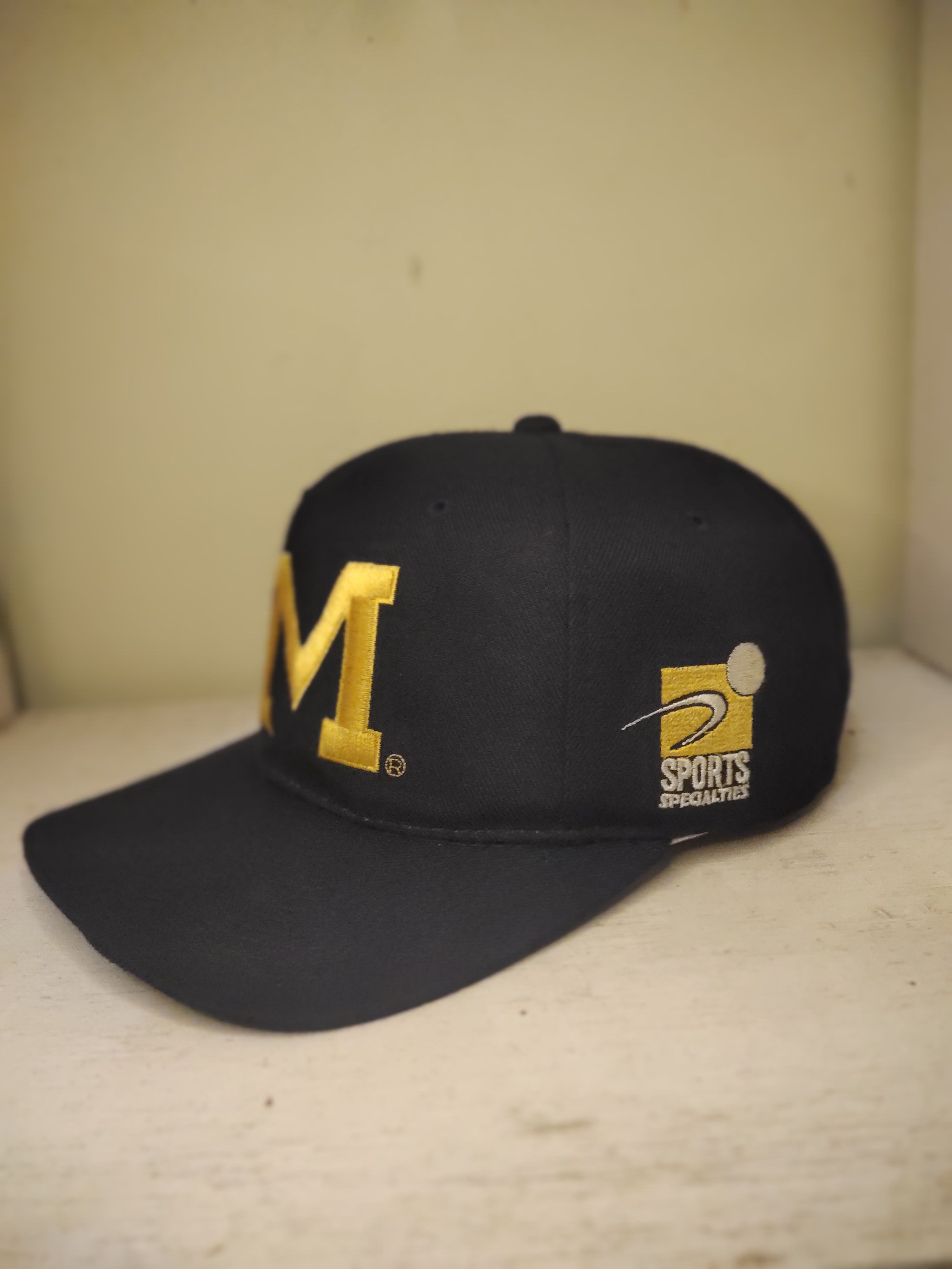 Vintage Michigan Wolverines Sports Specialties Plain Logo
