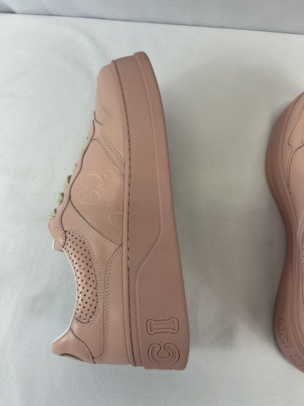 Gucci Gucci GG Embossed Leather Sneakers Size US 11 / IT 41 - 9 Thumbnail