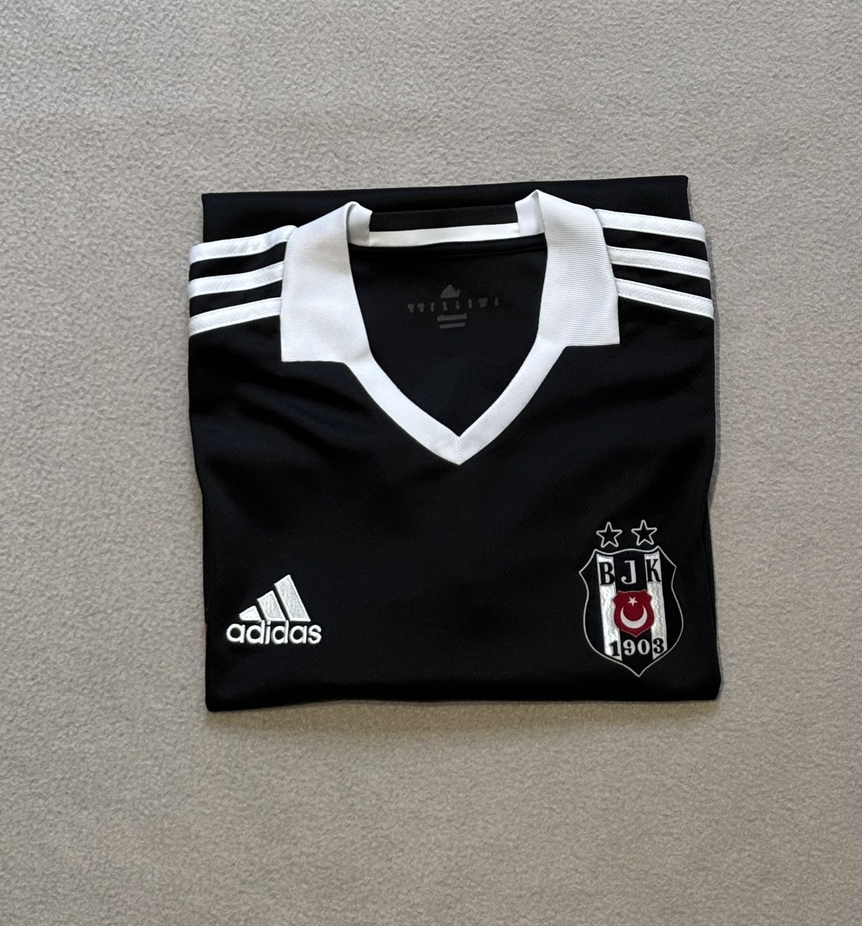 Adidas Besiktas JK 2016/2017 Adidas Football Jersey Size S Size US S / EU 44-46 / 1 - 18 Thumbnail