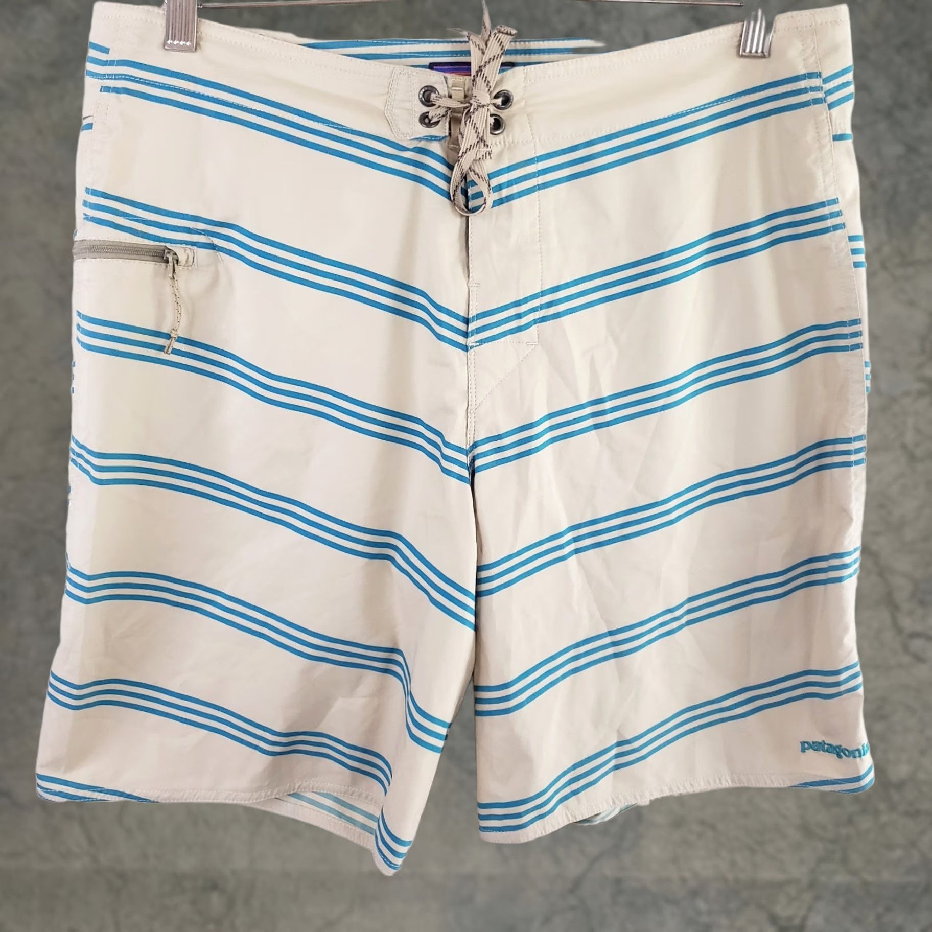 Patagonia Patagonia Board Shorts Mens 34W 9" Beige Blue Striped Drawstring Pocket Nylon Surf Beach Nautical Recreational Size US 34 / EU 50 - 1 Thumbnail
