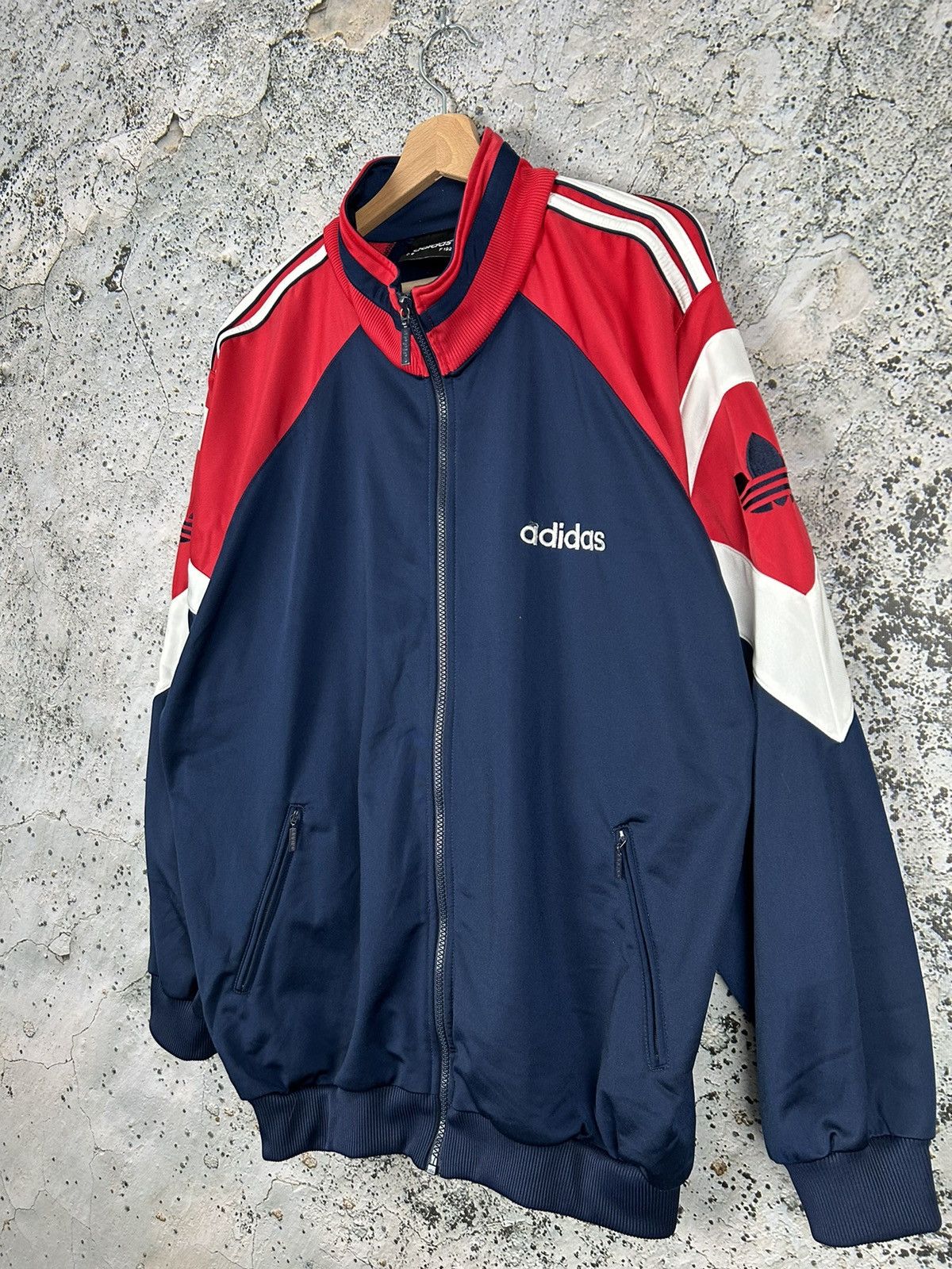 Adidas Vintage Adidas 90s Nylon Light Jacket Sportswear Size US L / EU 52-54 / 3 - 2 Thumbnail