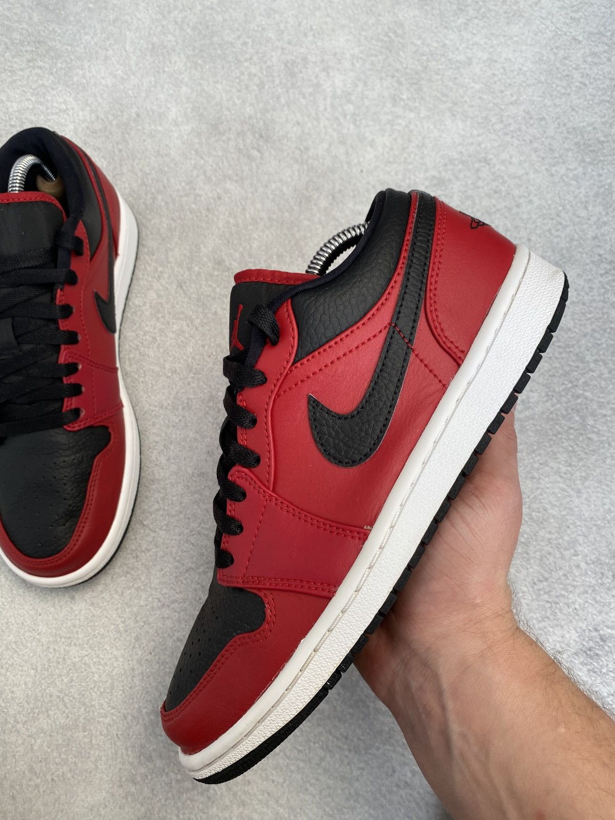 Jordan Brand Nike Air Jordan 1 Low Reverse Bred Gym Red/Black 553558-605 Size US 8 / EU 41 - 8 Thumbnail