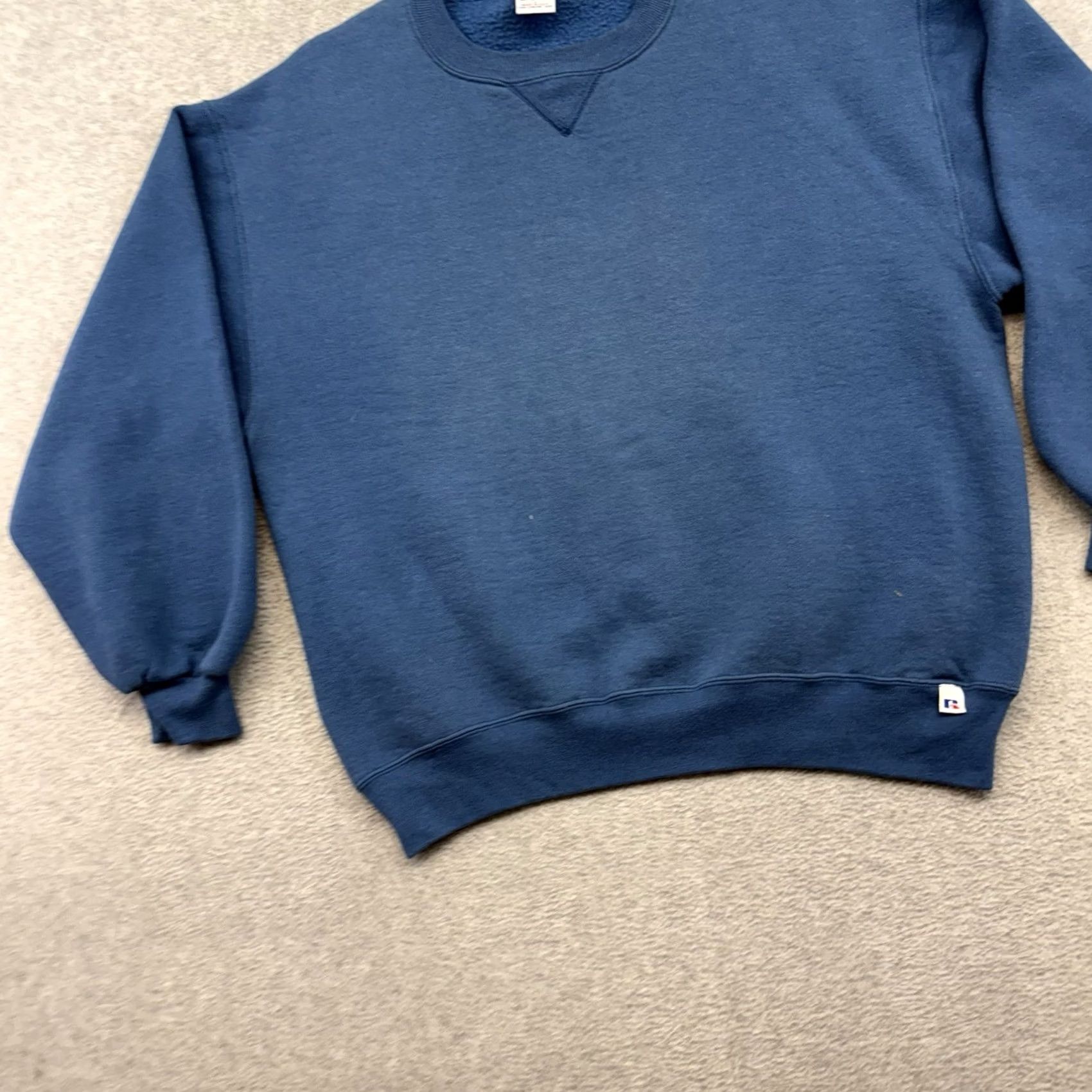 Russell Athletic VINTAGE Russell Athletic Men's Large Blue Crewneck Sweatshirt USA 90s Faded Cotton Blend Sweatshirt Pullover Crew Neck Size US L / EU 52-54 / 3 - 2 Thumbnail