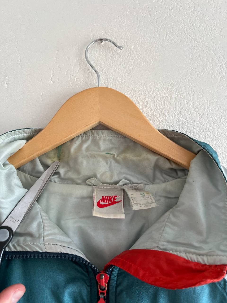 Nike Vintage Nike Just Do It Logo Light Nylon Track Jacket 90S Size US L / EU 52-54 / 3 - 13 Thumbnail