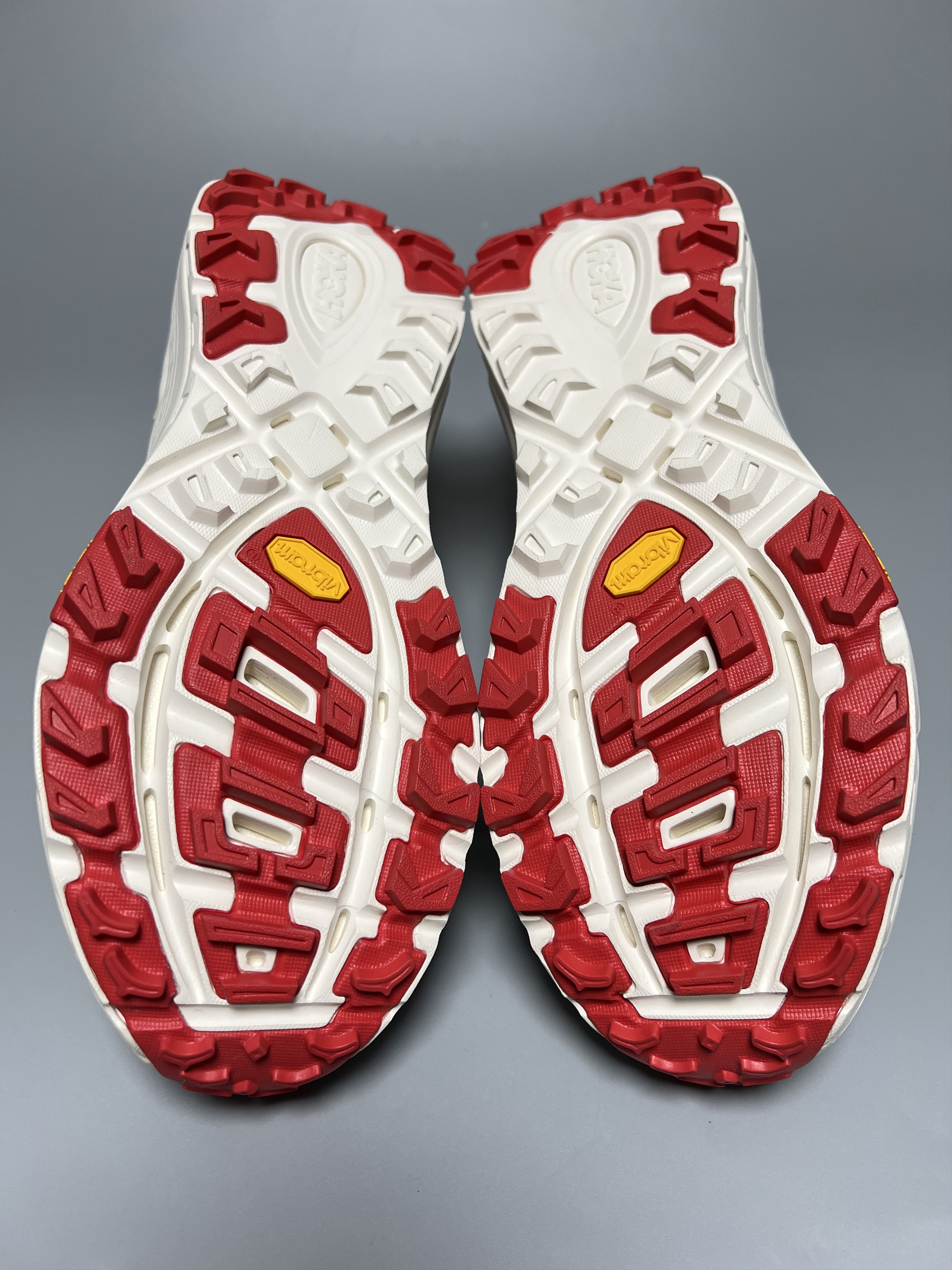 Hoka × J.McLaughlin Hoka One One Nicole McLaughlin x Mafate Speed Three2 High Size US 12 / EU 45 - 11 Thumbnail