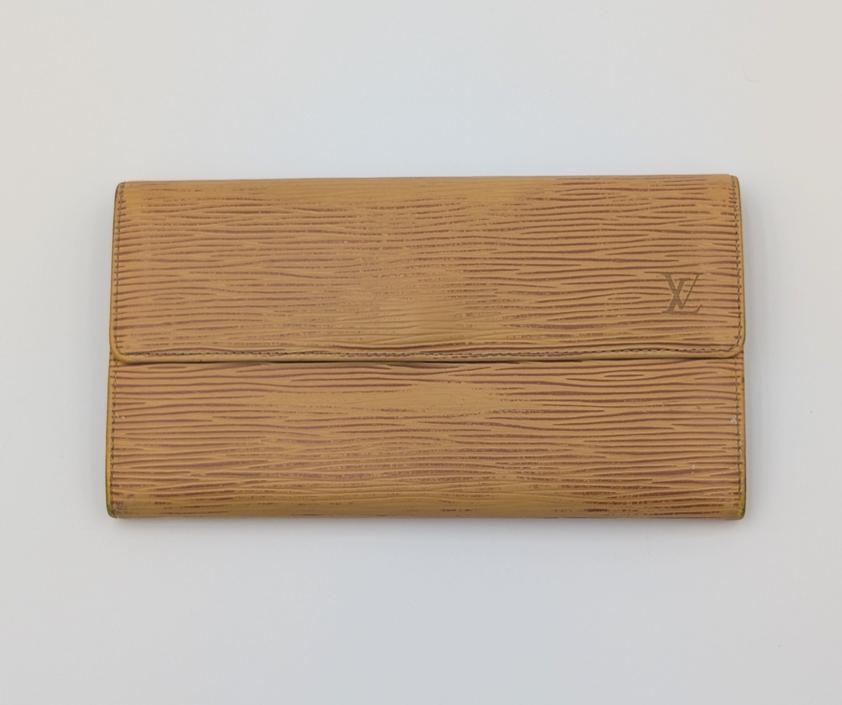 Auth LOUIS VUITTON Epi Porte Tresor International Wallet