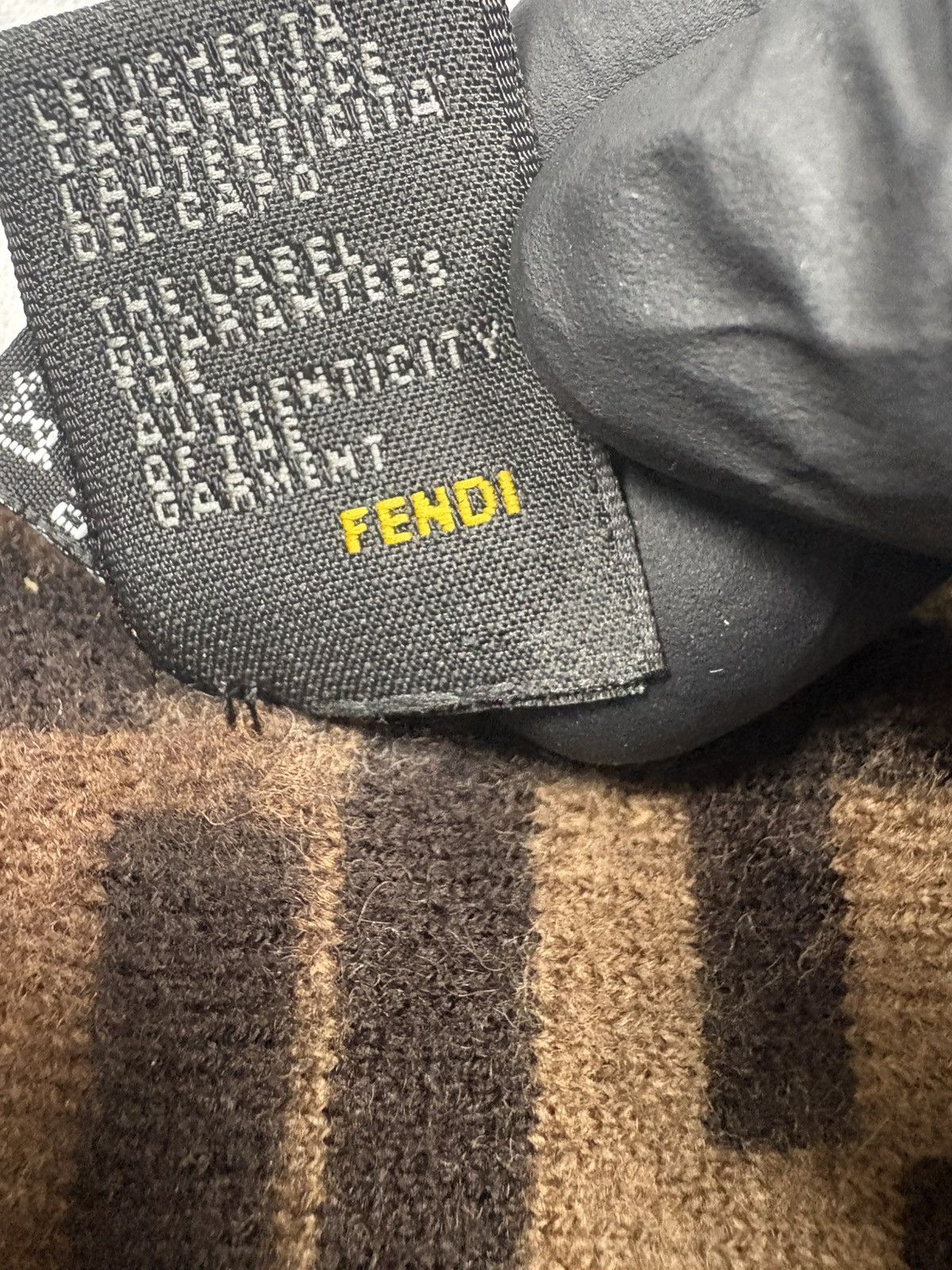 Fendi Vintage Fendi Monogram Zucca Wool Scarf Reversible 2010s Size ONE SIZE - 13 Thumbnail